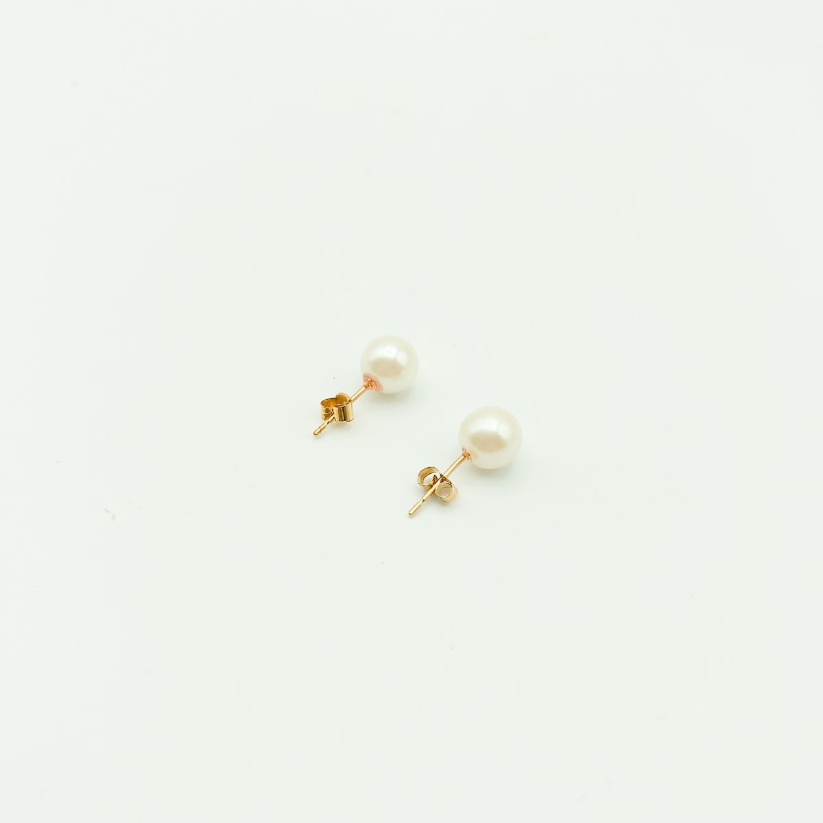 Vintage 9ct Gold Cultured Pearl Stud Earrings 1980s In Good Condition For Sale In Wilmslow, GB