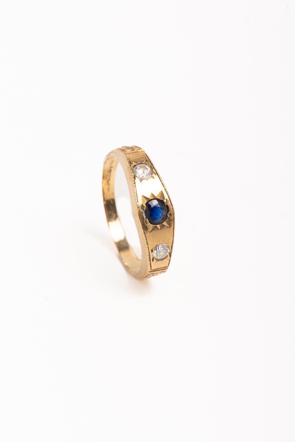 Vintage 9ct Gold Diamond and Sapphire Ring In Good Condition For Sale In Portland, GB