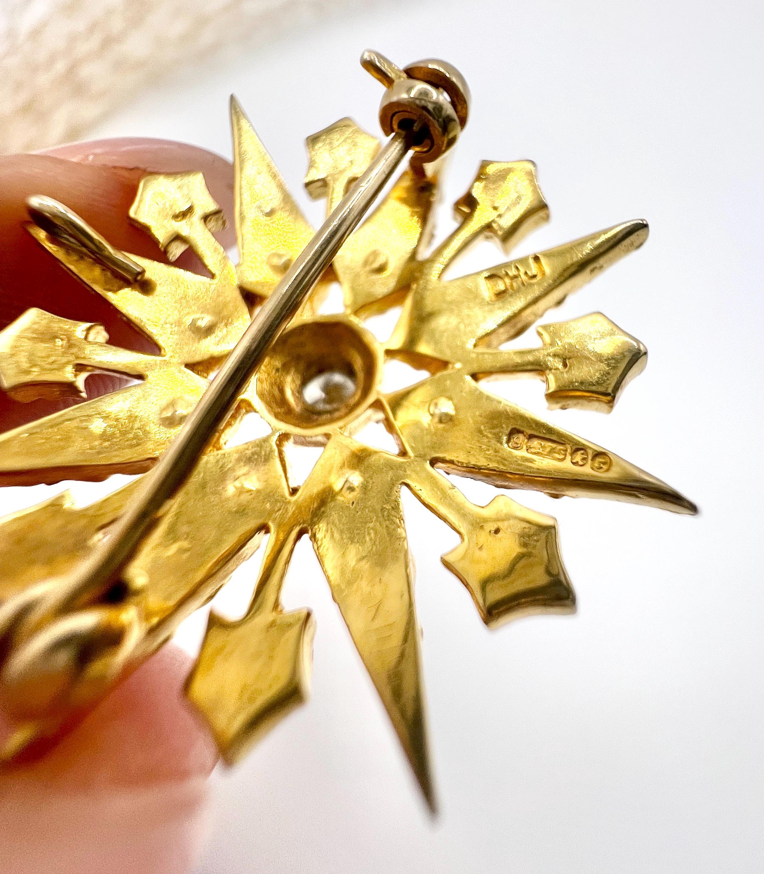 Round Cut Vintage 9ct Gold Diamond & Seed Pearl Star Brooch/Pendant Hallmarked London 1965 For Sale
