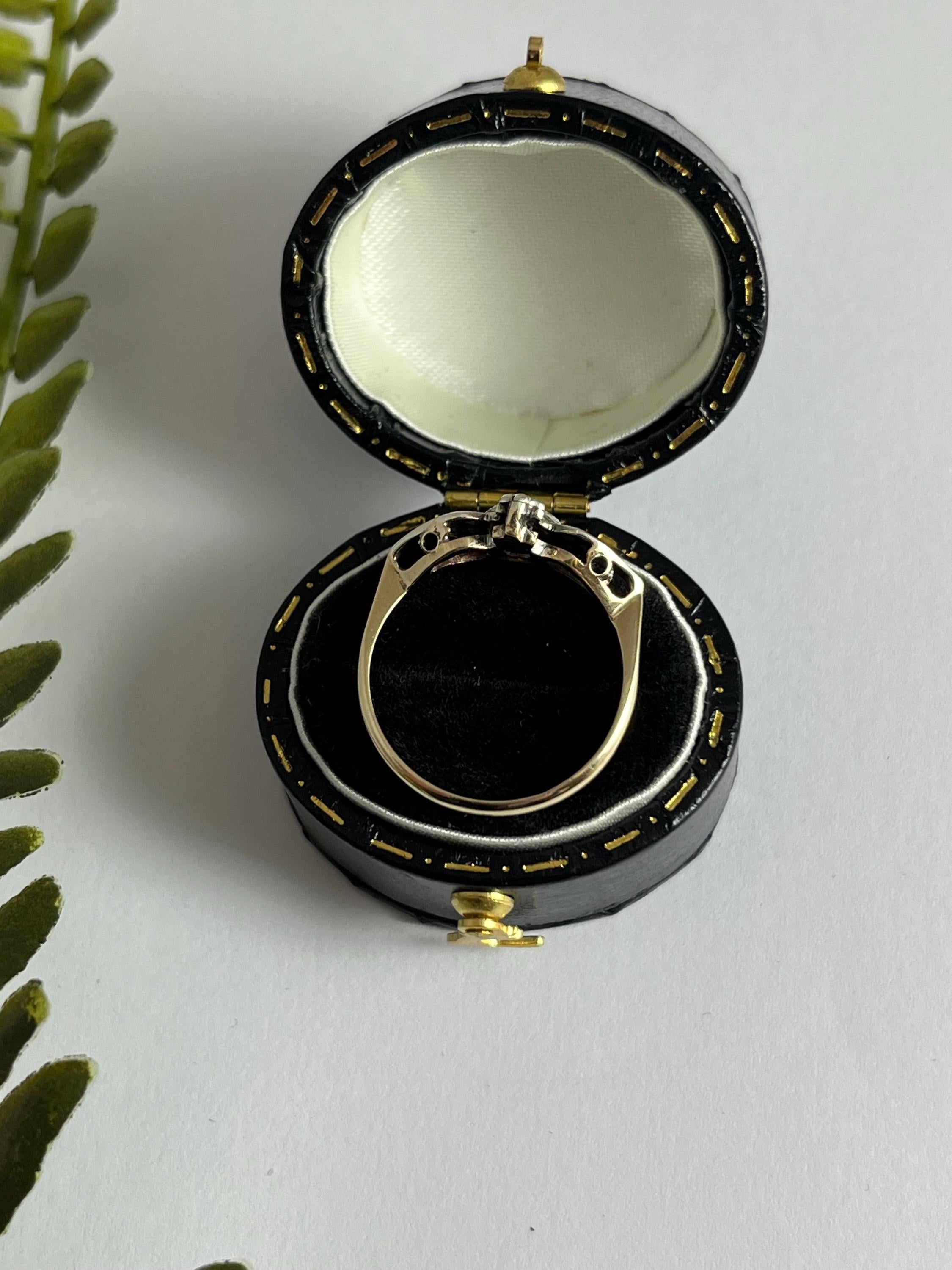 Vintage 9ct Gold, Emaille RAF und Diamant Ring, CIRCA 1940s im Angebot 5