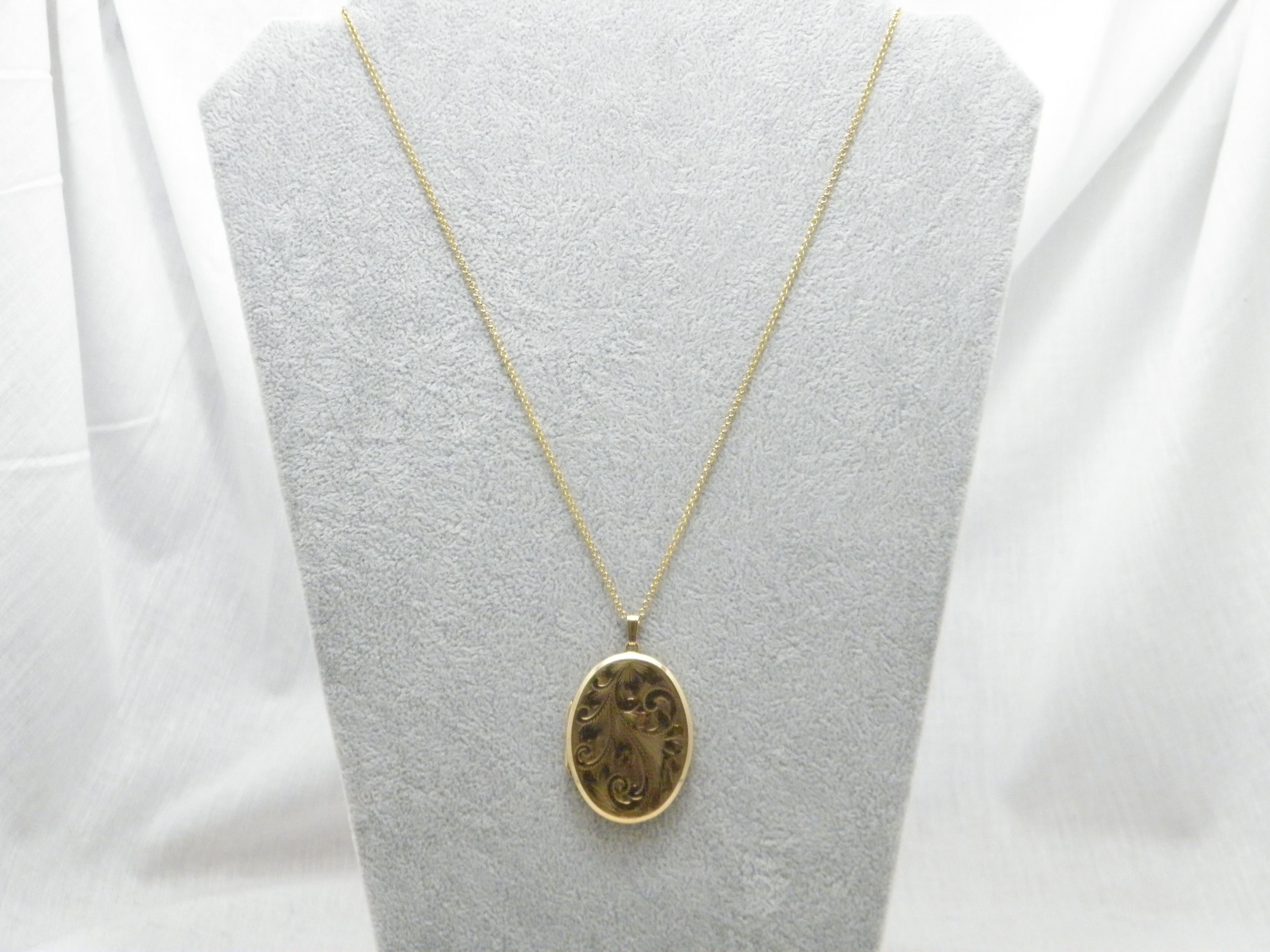 Vintage 9ct Gold Enormous Floral Locket Pendant Necklace Belcher Chain 20 Inch For Sale 2