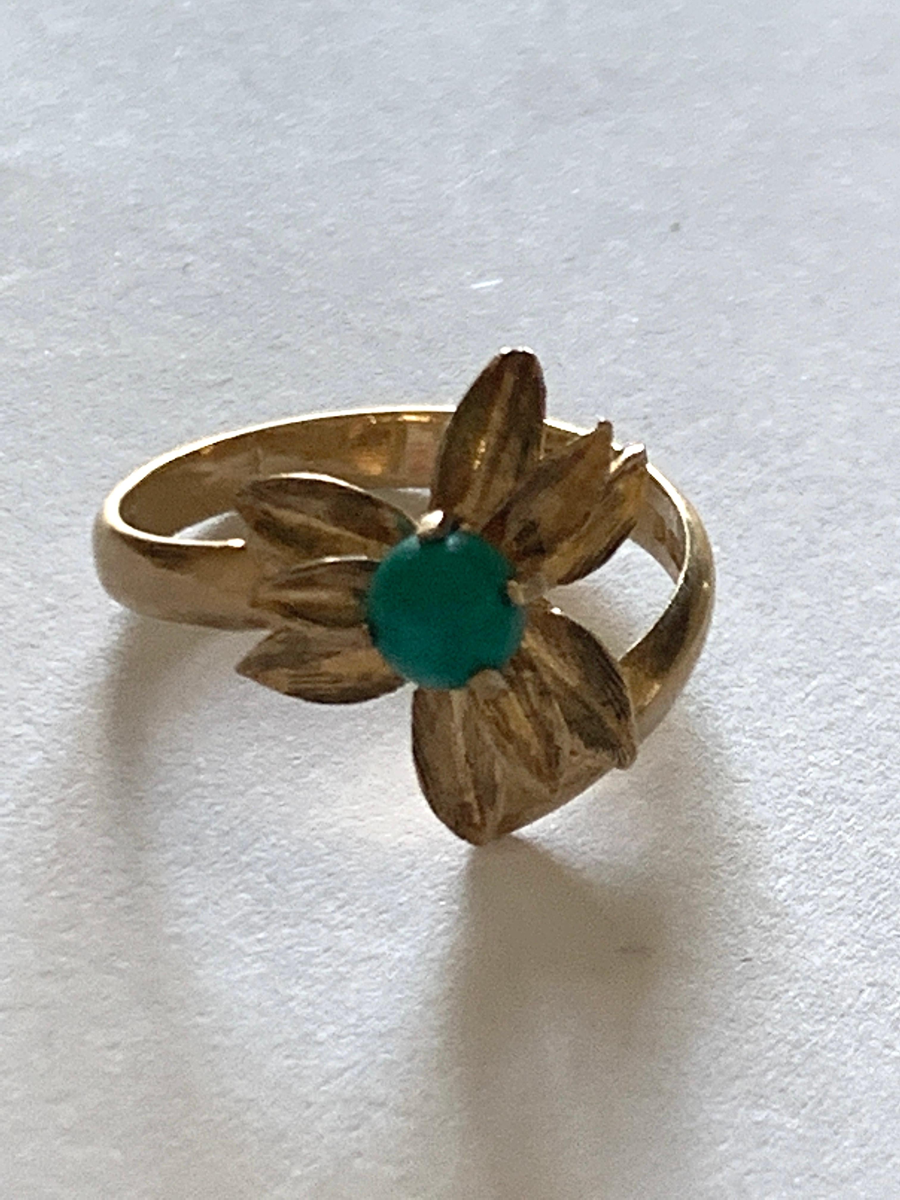 Vintage 9ct Gold Flower Ring Dated 1944 3