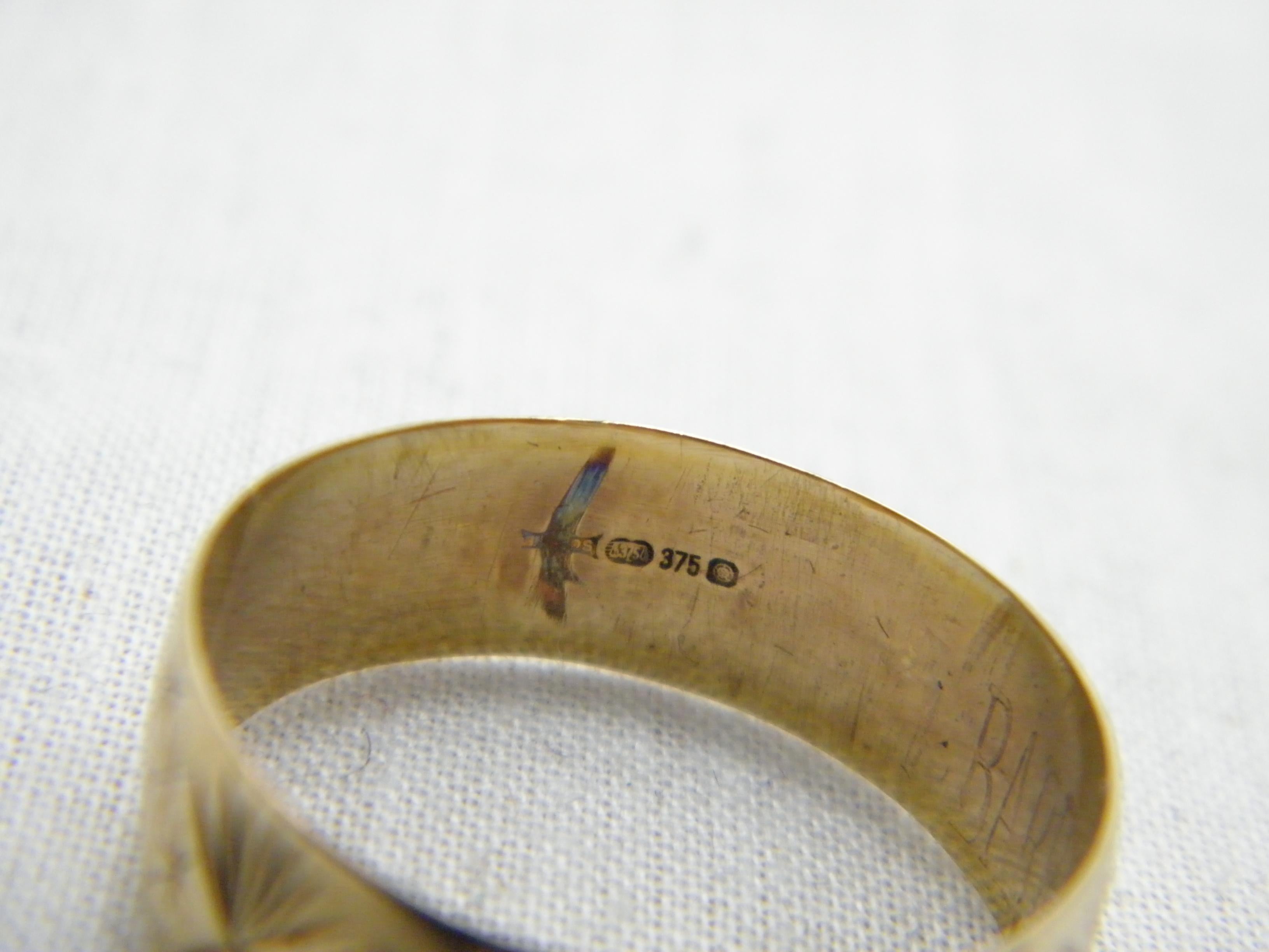 Vintage 9ct Gold Heavy 7.7mm Wedding Ring, Diamond Cut Engraved Size W 11.25 375 For Sale 2