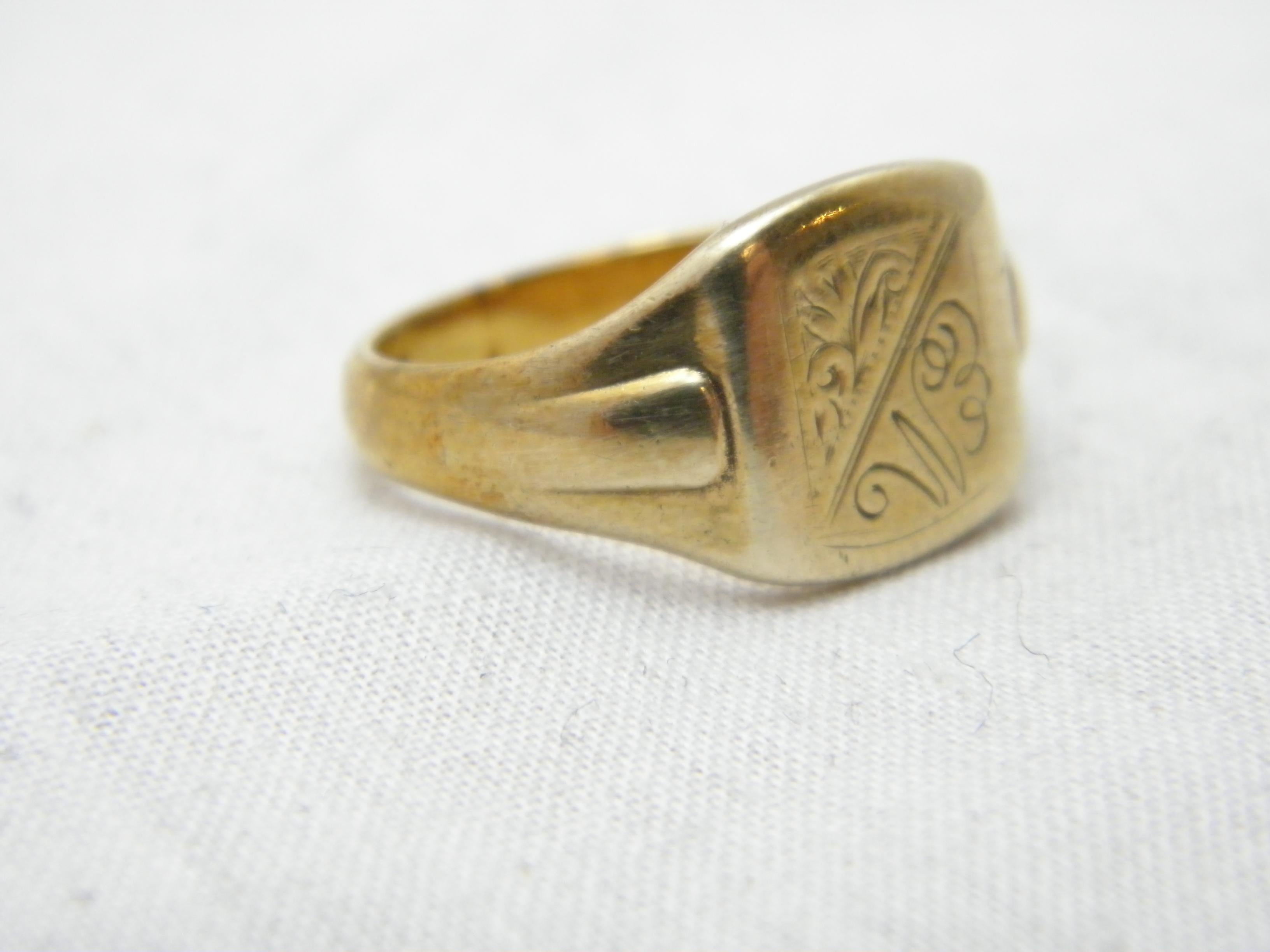 Vintage 9ct Gold schwerer Siegelring 375 Reinheit Chester Assay 5,9g im Zustand „Gut“ im Angebot in Camelford, GB