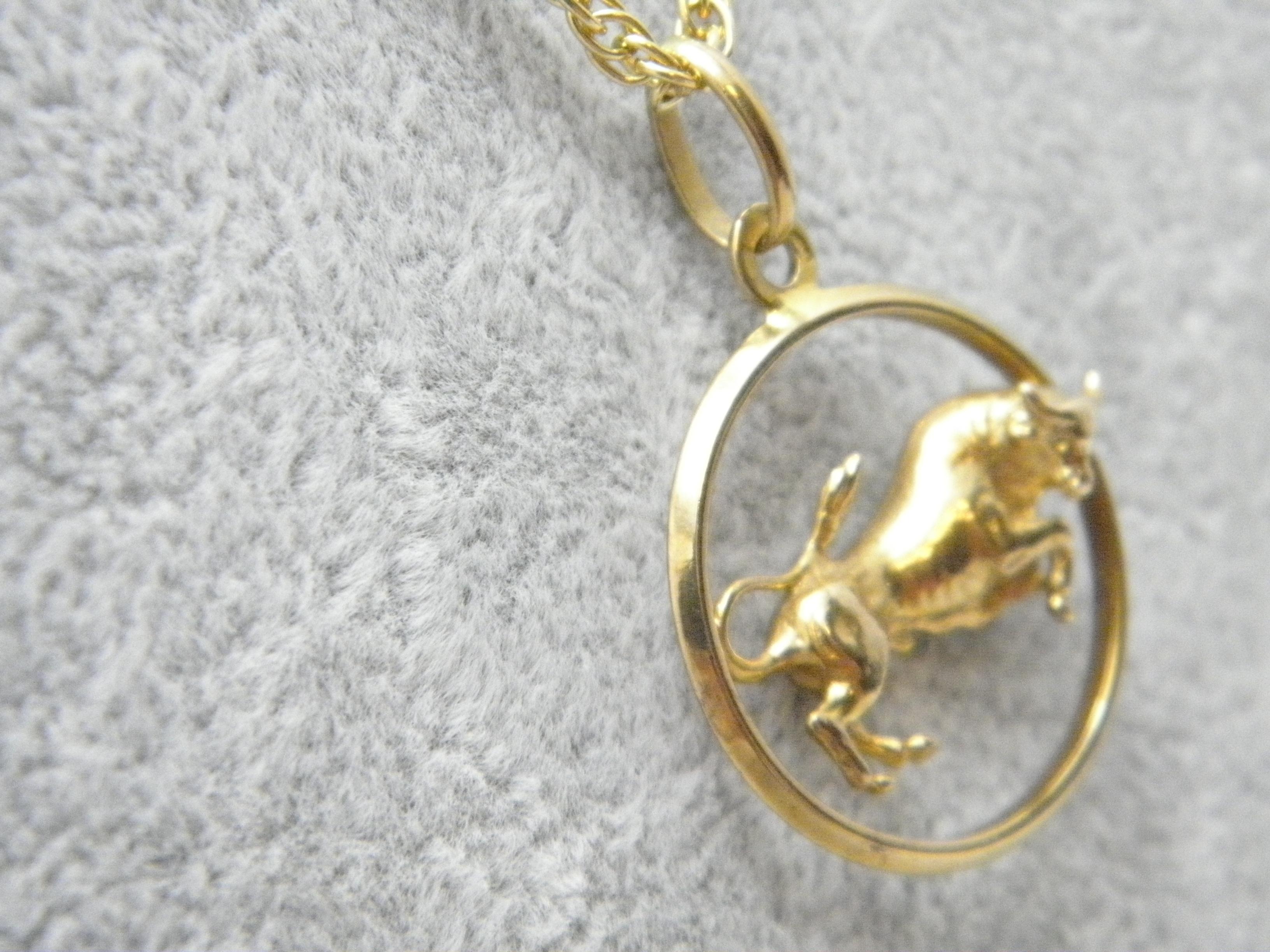 Vintage 9ct Gold Schwerer Taurus Stier-Anhänger Halskette Seil Kette 375 10.8g 19 Zoll Vintage für Damen oder Herren im Angebot