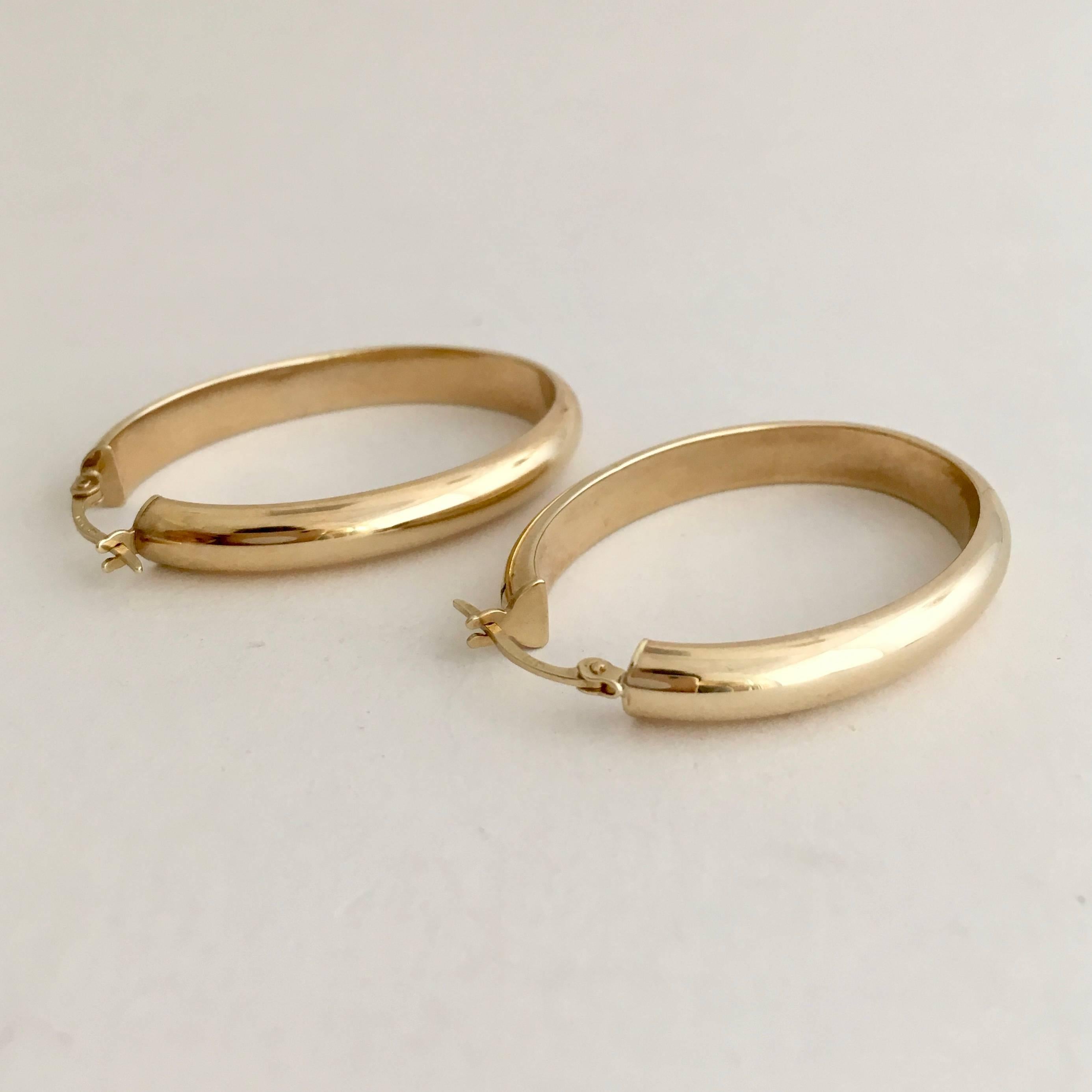 Gold Hoops Vintage Jewelry Large Elongated Oval Statement Hoop Earrings In Excellent Condition In London, GB