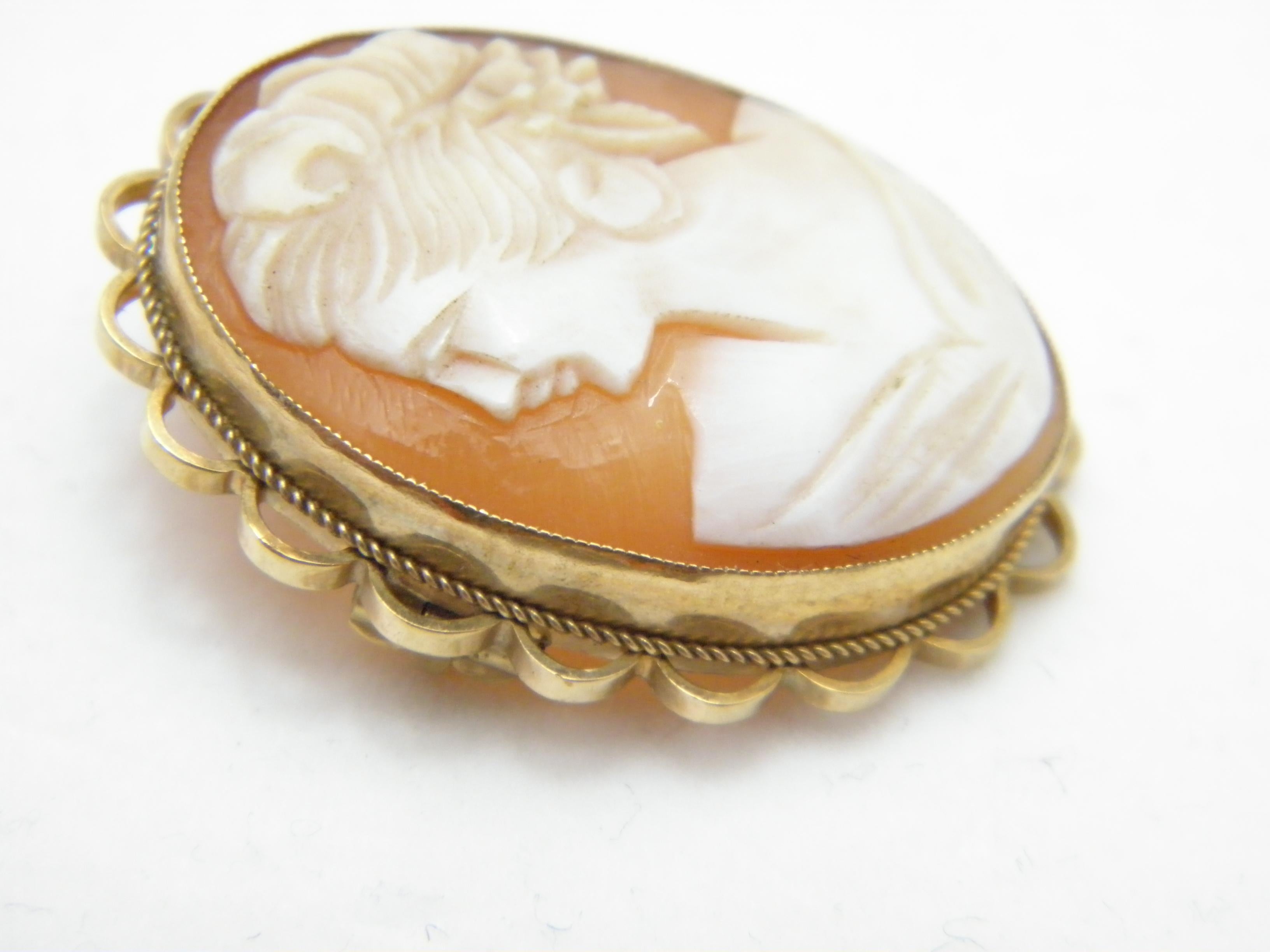 Victorian Vintage 9ct Gold Large Shell Cameo Brooch Pin c1946 Heavy 6.6g 375 Purity For Sale