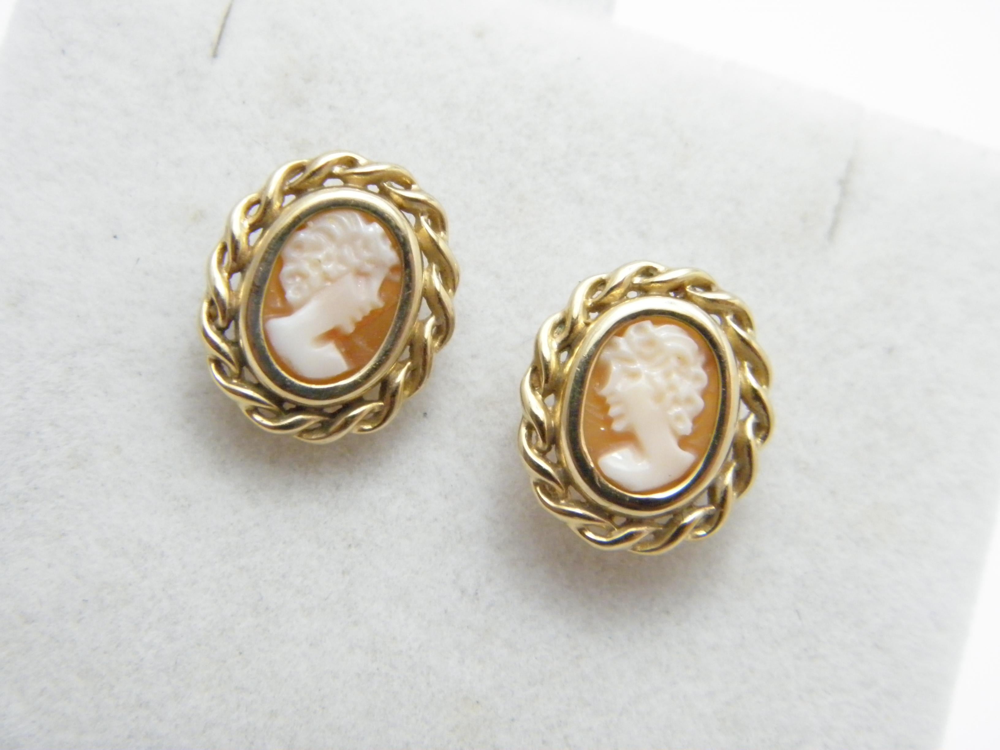 A very special item for you to consider:

9CT HEAVY GOLD CARVED SHELL CAMEO LARGE STUD EARRINGS

DETAILS
Material: 375/1000 9ct Solid Gold
Style: Art Nouveau style Cameo set stud earrings
Gems: Hand carved conch shell cameos with lady in