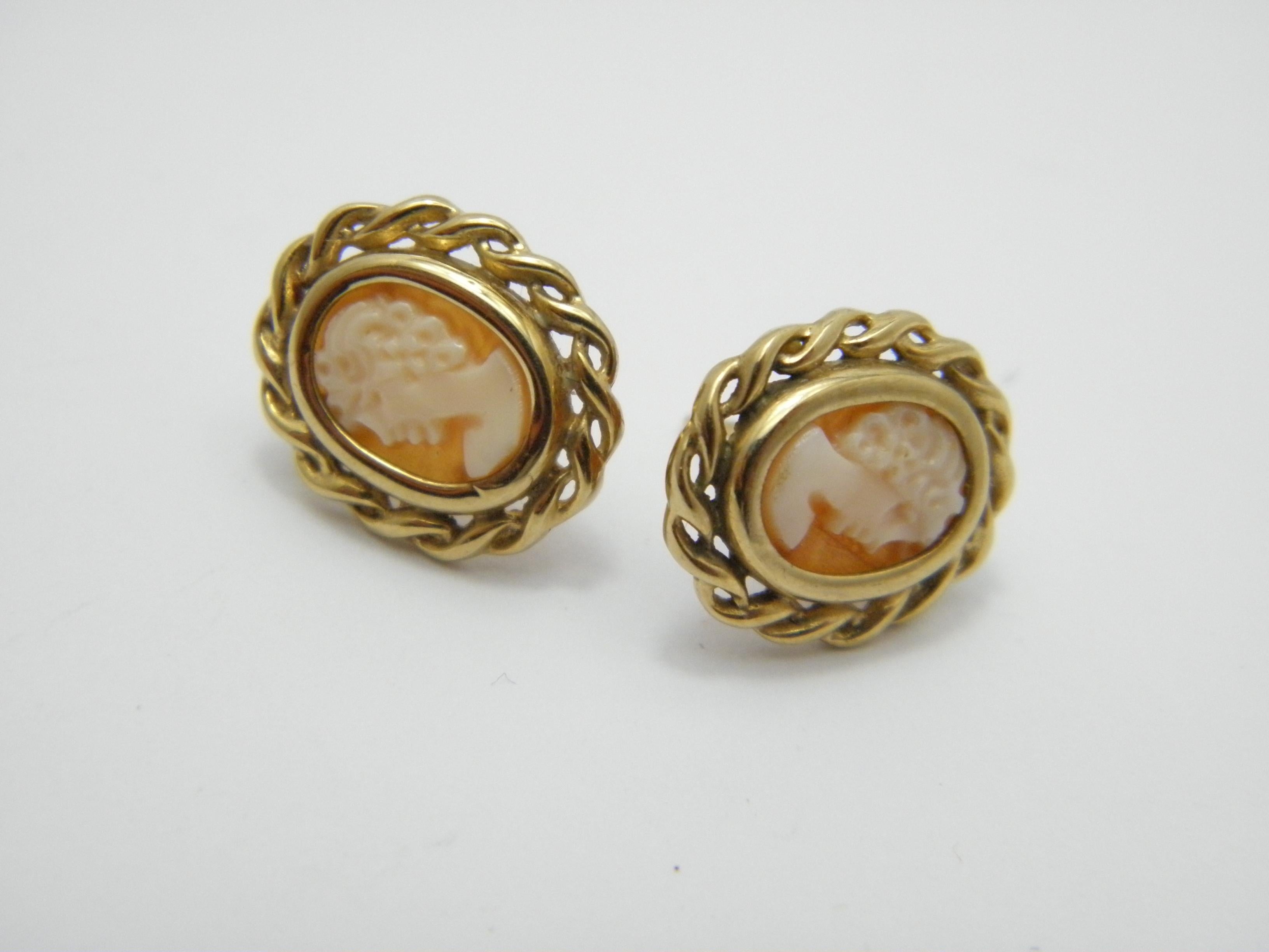 Women's or Men's Vintage 9ct Gold Large Shell Cameo Stud Earrings 375 Purity VGC For Sale