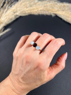 Vintage 9ct Gold Opal & Garnet 3 Stone Ring