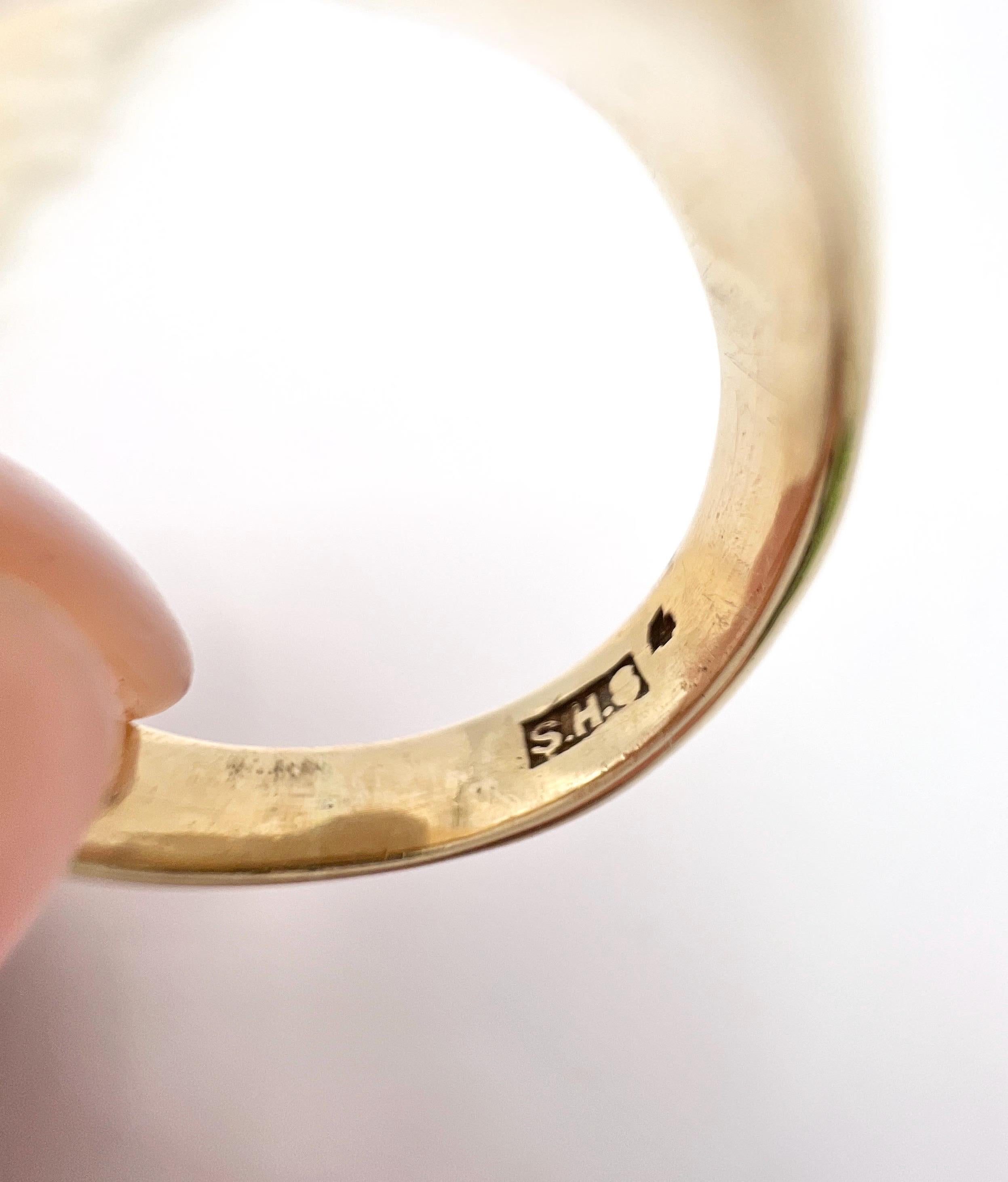 Anello con sigillo a forma di aquila ovale in oro 9 ct d'epoca, con marchio di garanzia Londra 1974 in vendita 5