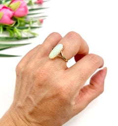 Vintage 9ct Gold, Oval Shaped Opal Ring Split Shoulders, Hallmarked London 1973