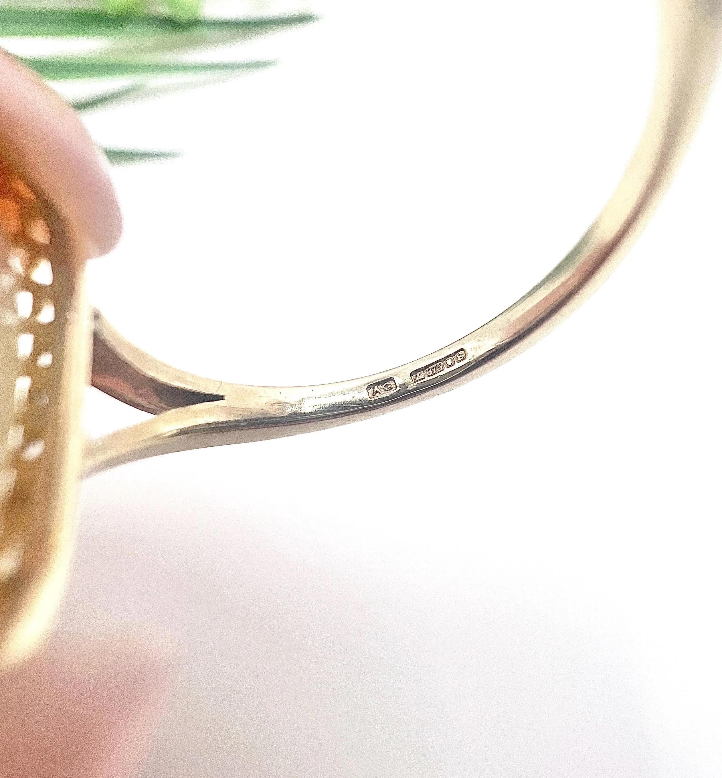 Anello ovale d'oro 9ct d'epoca con spallacci, con marchio di garanzia Londra 1973 in vendita 2