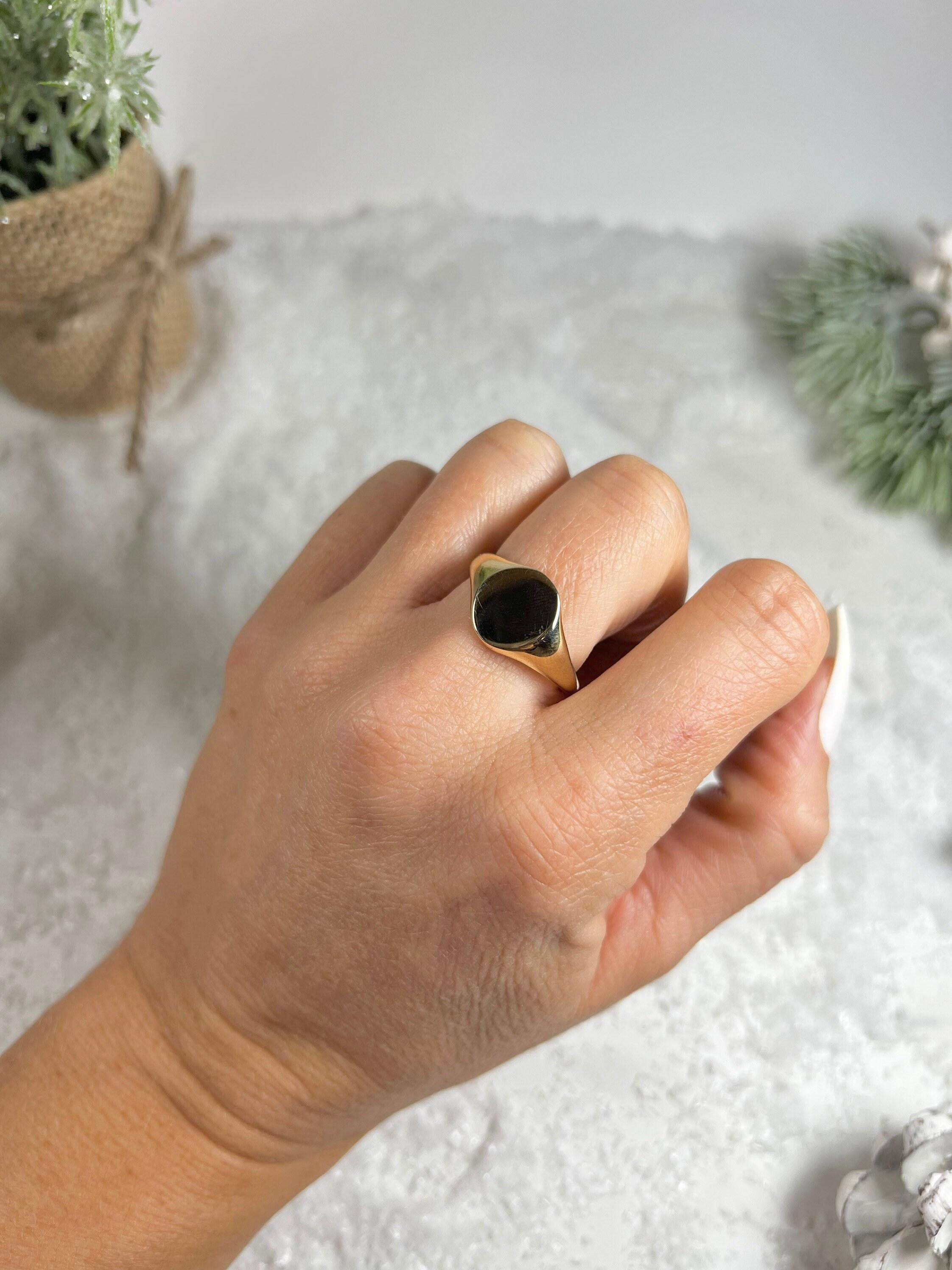 Vintage 9ct Gold Oval Signet Ring Hallmarked Birmingham 1963 For Sale 6