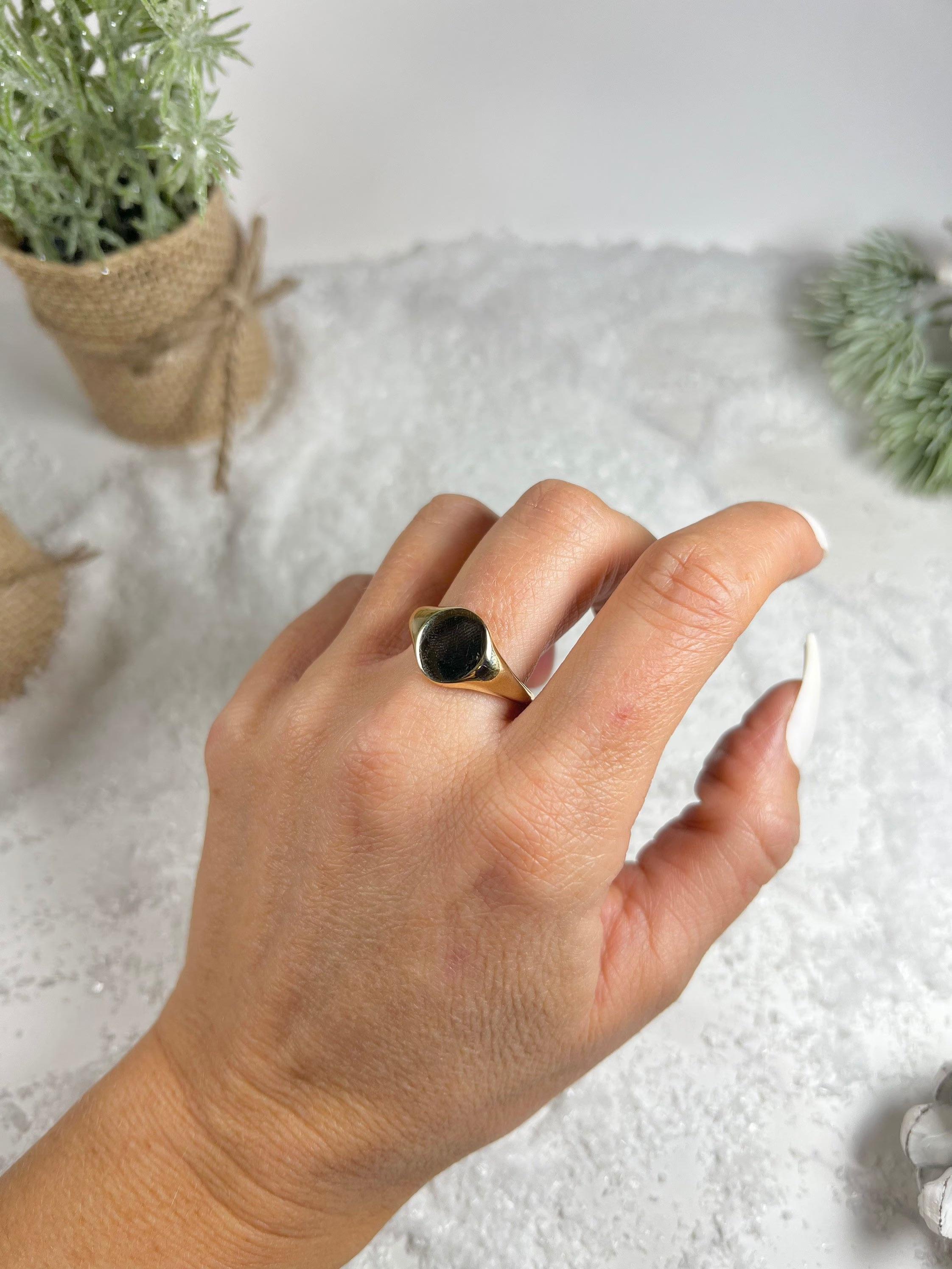Vintage 9ct Gold Oval Signet Ring Hallmarked Birmingham 1963 For Sale 5