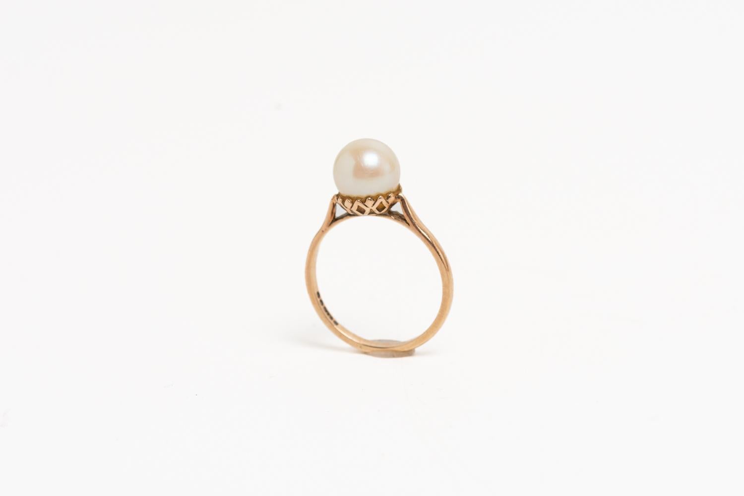 Ball Cut Vintage 9ct Gold Pearl Ring For Sale