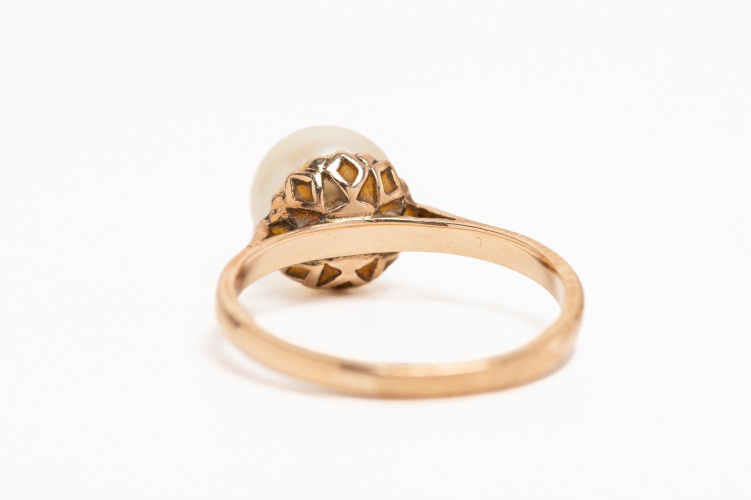 Vintage 9ct Gold Pearl Ring For Sale 2