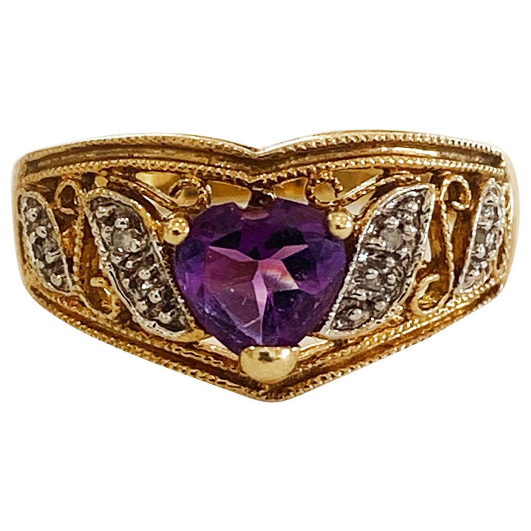 Vintage 9ct Gold ring set with Heart Shaped Amethyst and diamonds For Sale