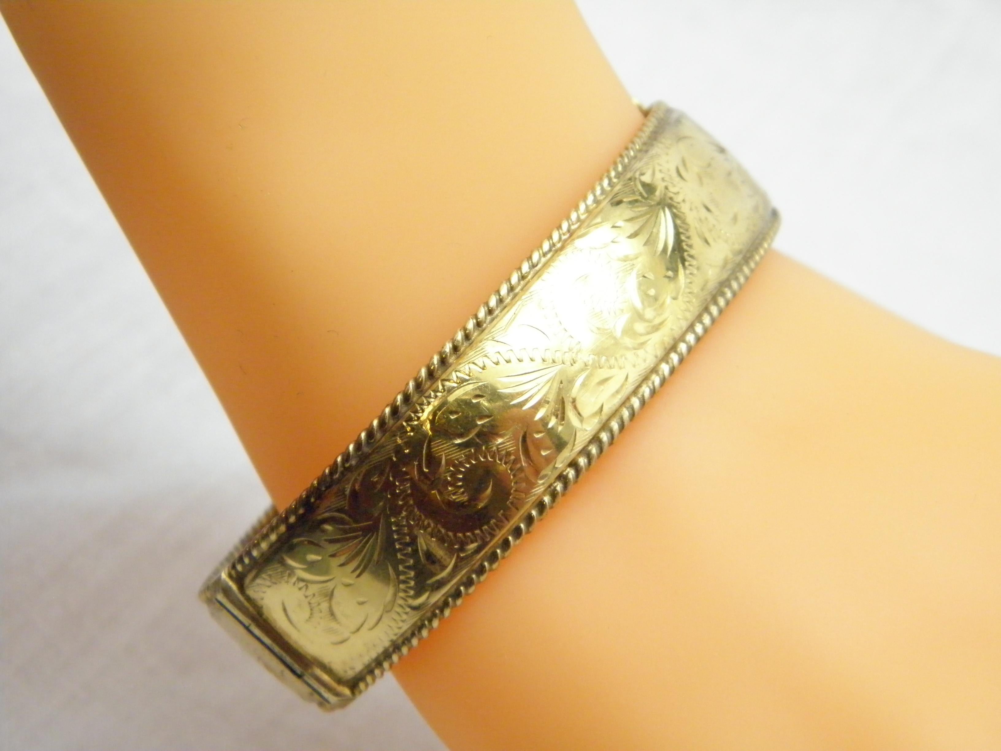 Vintage 9ct Gold 'Rolled' Floral Engraved Cuff Hinged Bracelet Bangle 375 Purity For Sale 2