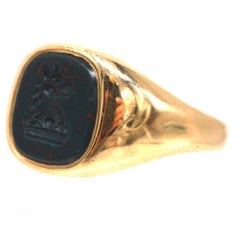 Vintage 9ct Gold Signet Ring w/ a Bloodstone Intaglio of a Wolf & a Crown