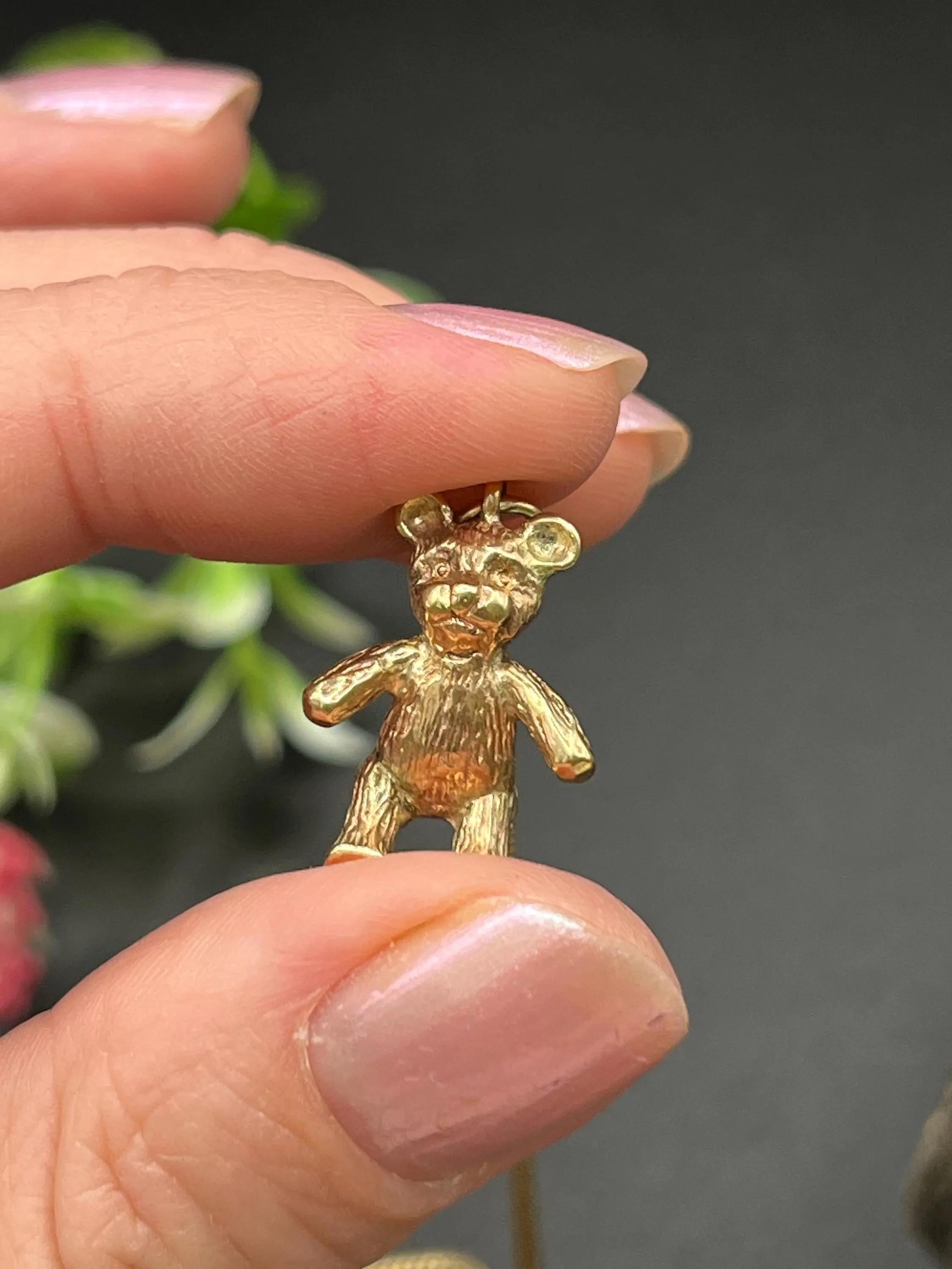 Vintage 9ct Gold Stamped, Circa 1970s Teddy Bear Pendant Charm For Sale 1
