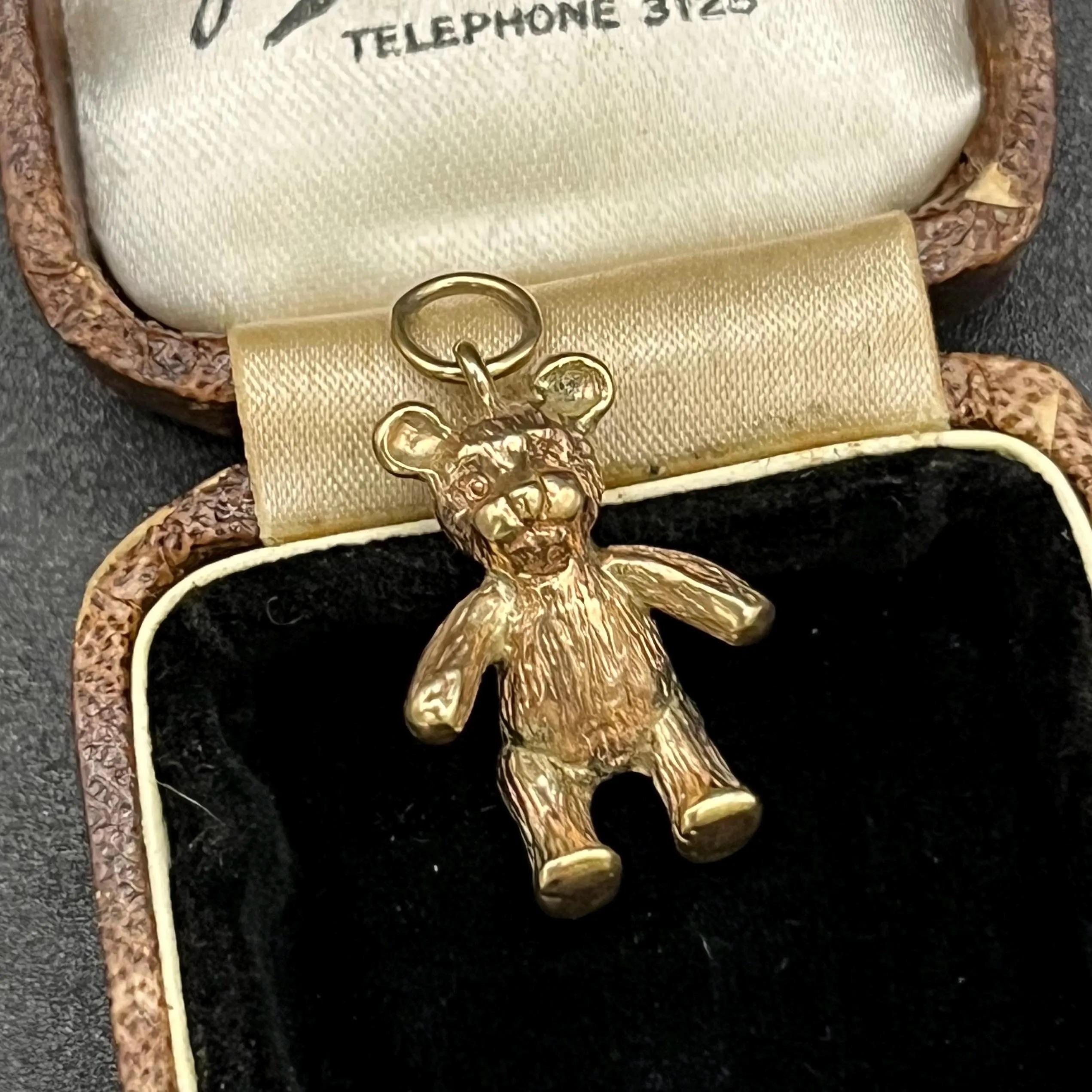 Vintage 9ct Gold Stamped, Circa 1970s Teddy Bear Pendant Charm For Sale 5