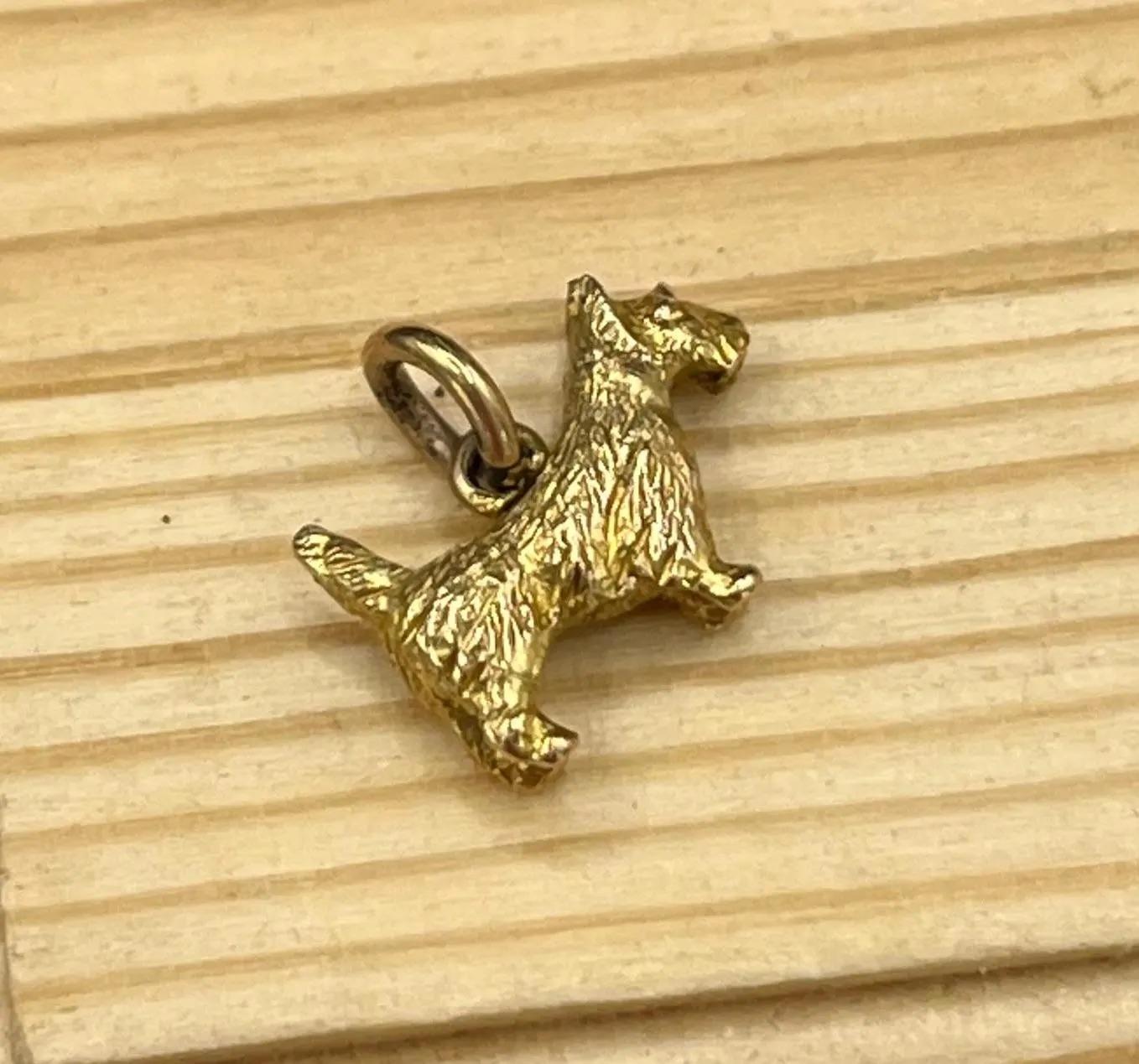 Vintage 9ct Gold gestempelt, Hund Anhänger / Charme im Angebot 2