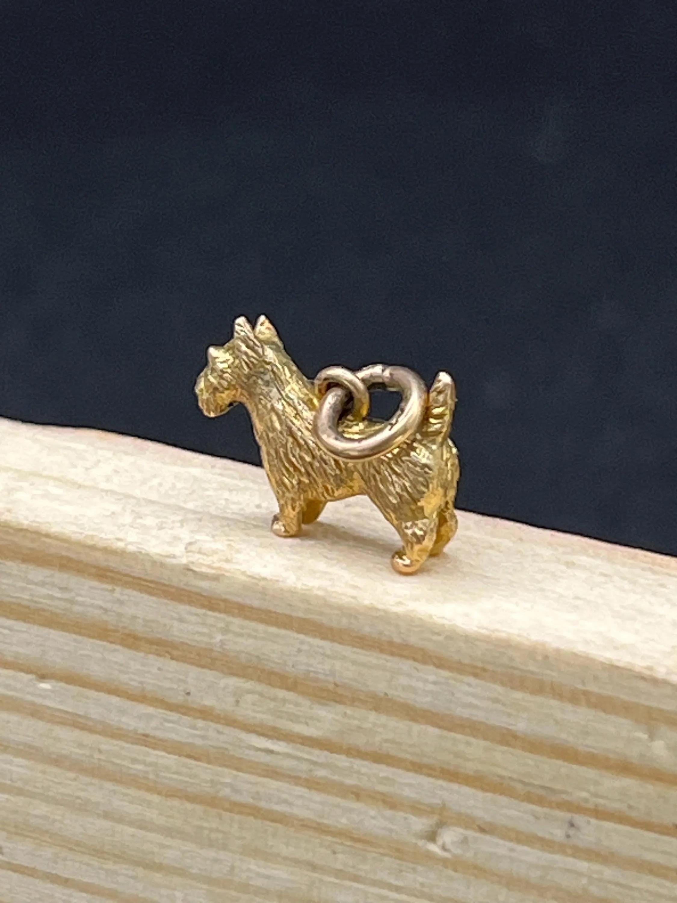 Vintage 9ct Gold gestempelt, Hund Anhänger / Charme im Angebot 3