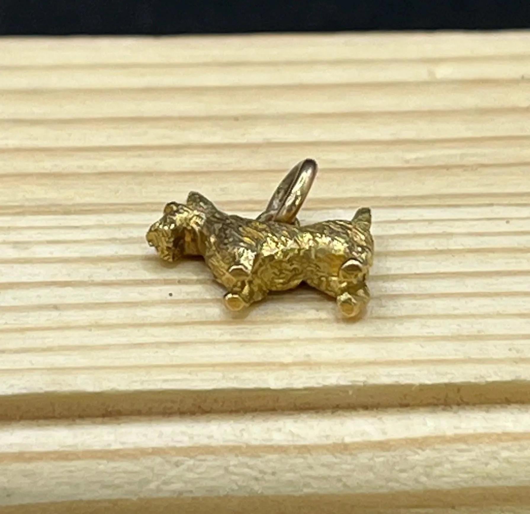 Vintage 9ct Gold gestempelt, Hund Anhänger / Charme im Angebot 5