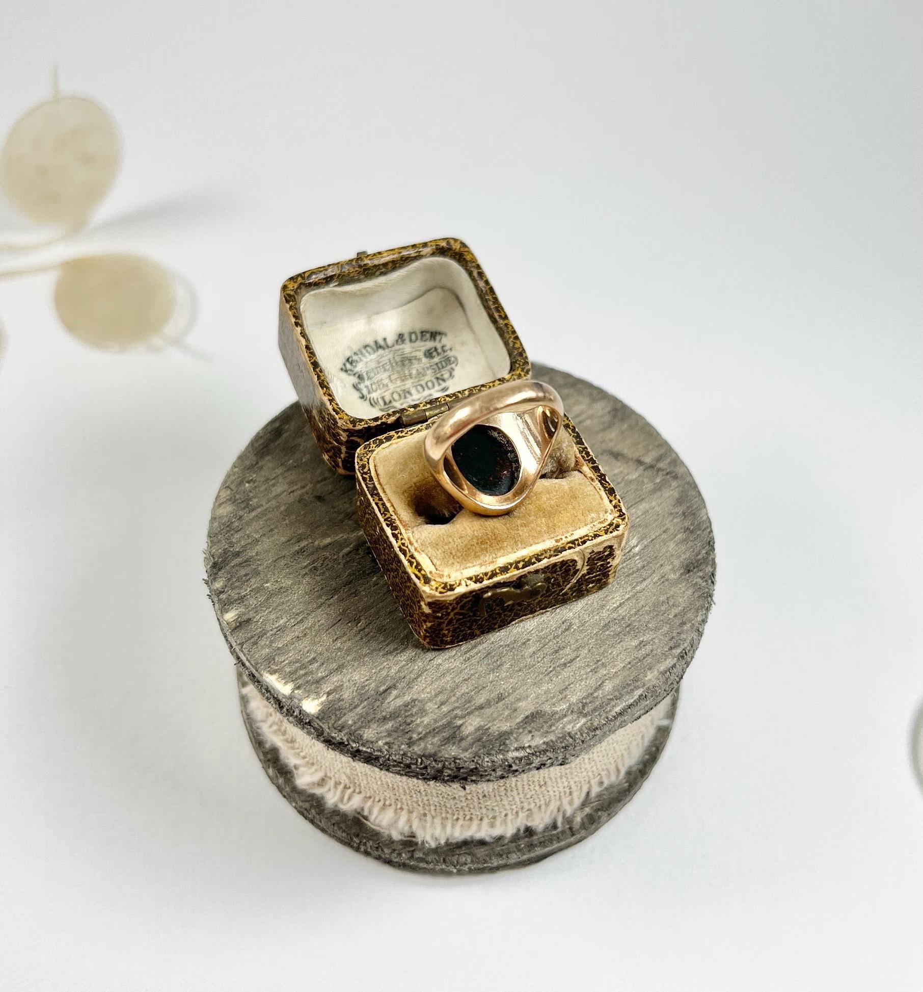 Oval Cut Vintage 9ct Gold Stamped, Oval Bloodstone Signet Ring, Hallmarked London 1956