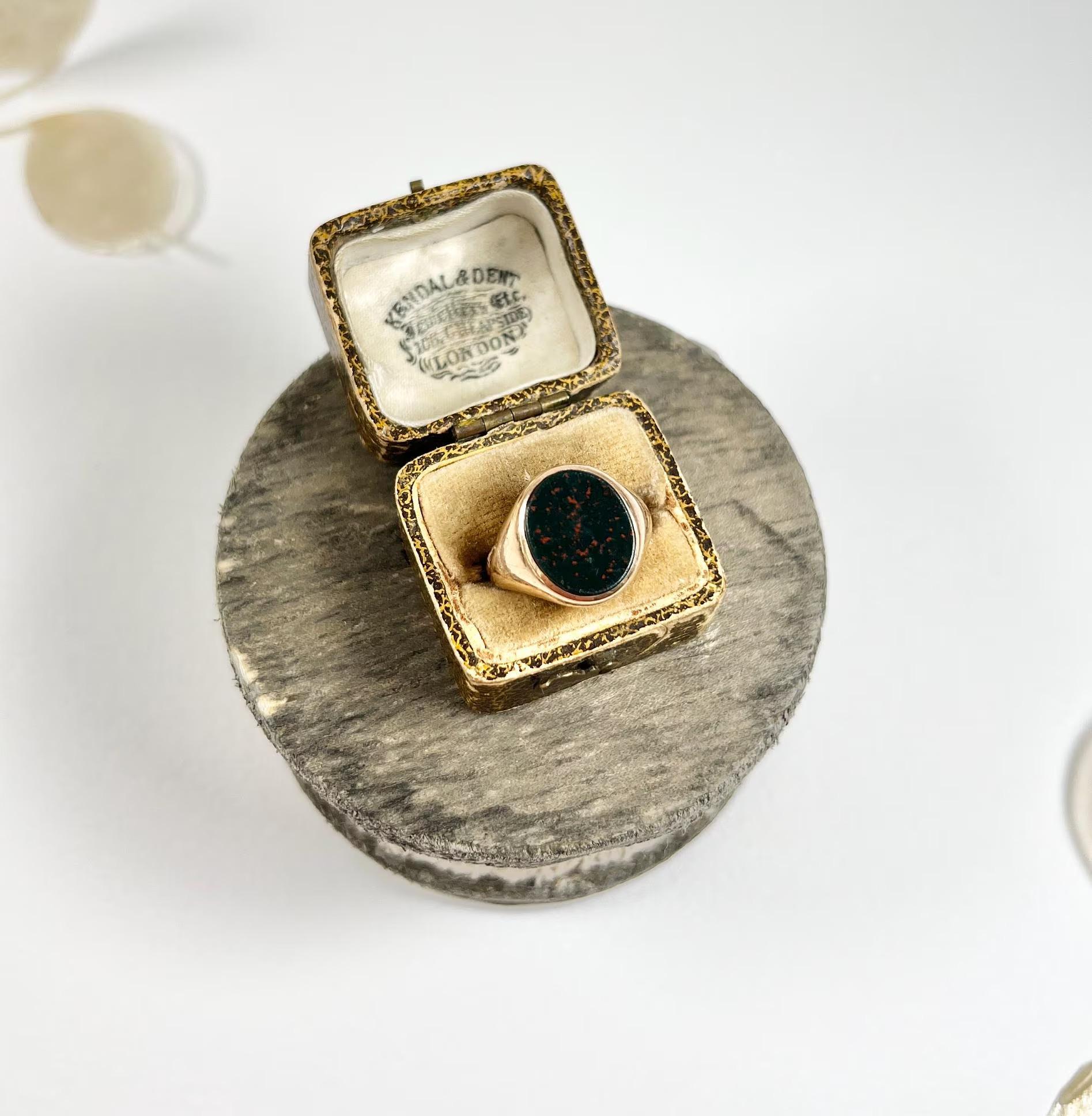 Vintage 9ct Gold Stamped, Oval Bloodstone Signet Ring, Hallmarked London 1956 4