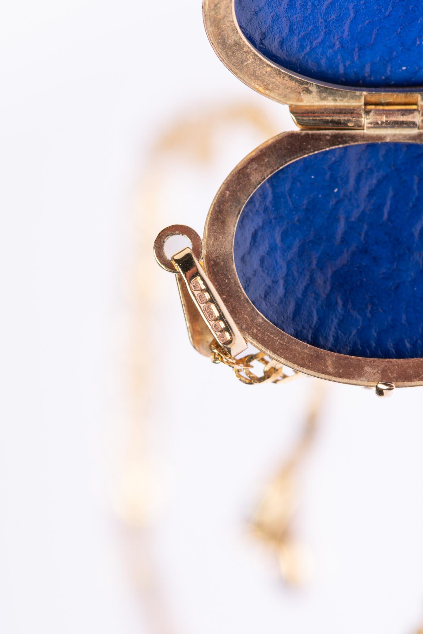 Vintage 9ct Gold Turquoise Locket Necklace With A Chain 2