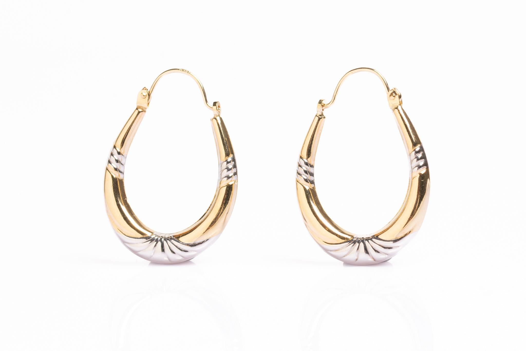 Vintage 9ct Gold zwei Tone Creole Hoop Ohrringe Damen im Angebot