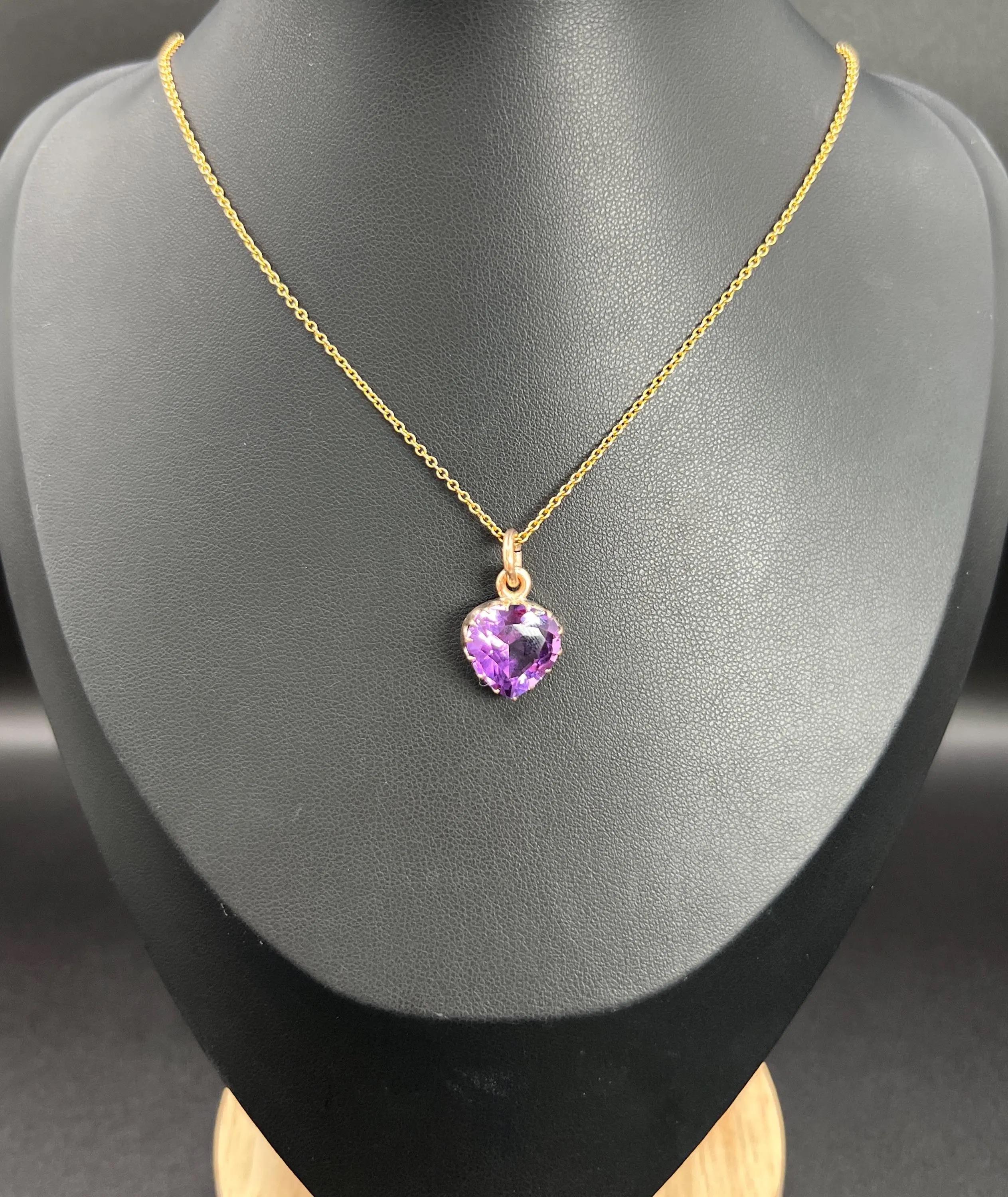 Vintage 9ct Rose Gold, 1930er Jahre Amethyst Herz geformt Anhänger Charme (Herzschliff) im Angebot