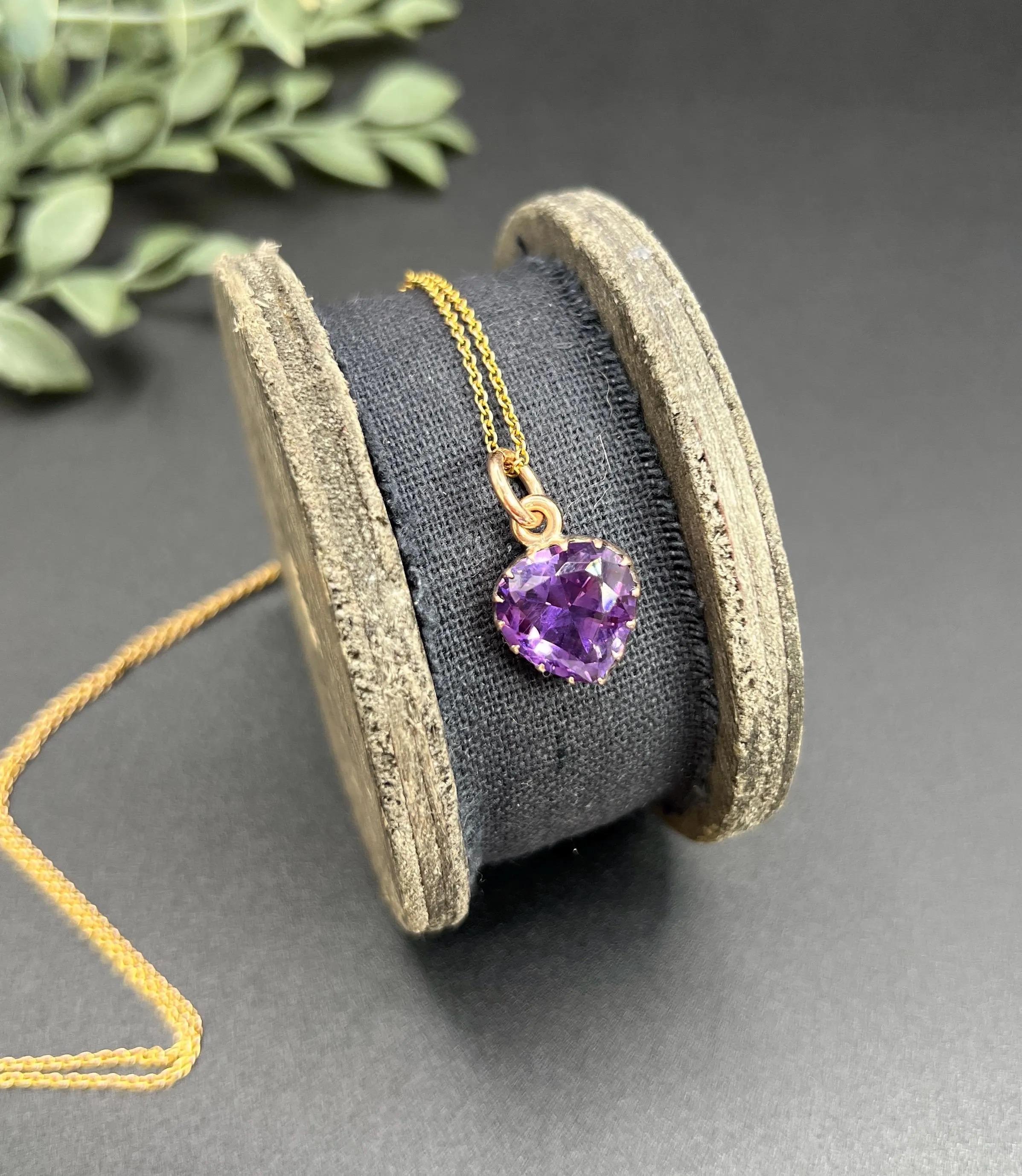 Vintage 9ct Rose Gold, 1930er Jahre Amethyst Herz geformt Anhänger Charme im Angebot 2
