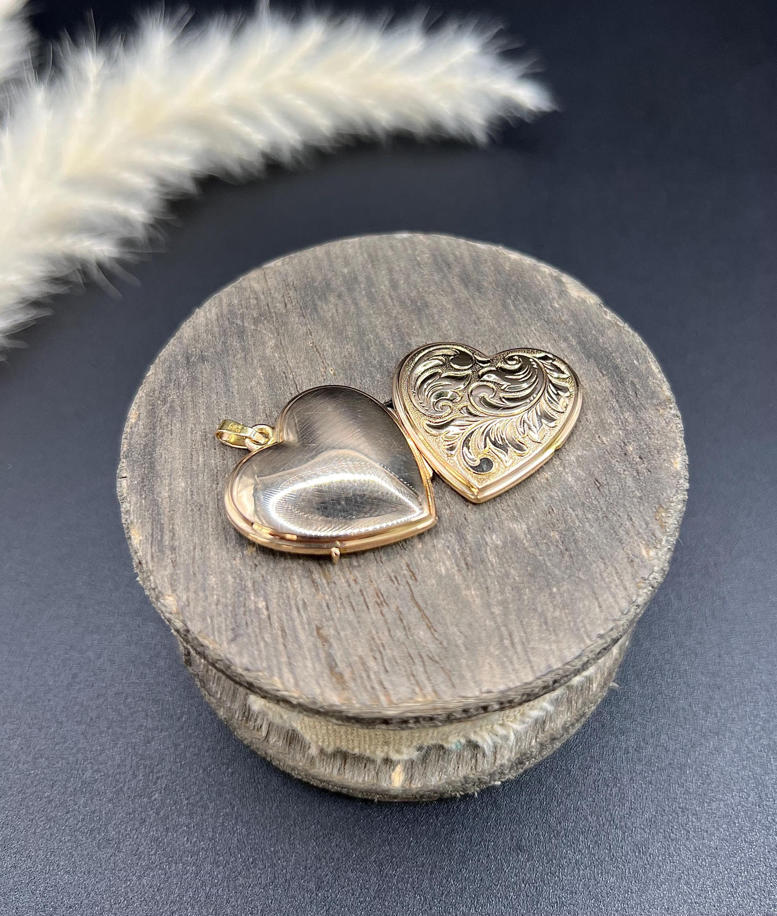 Vintage 9ct Rose Gold, Paisley Engraved Heart Locket, Hallmarked Birmingham 1992 For Sale 4