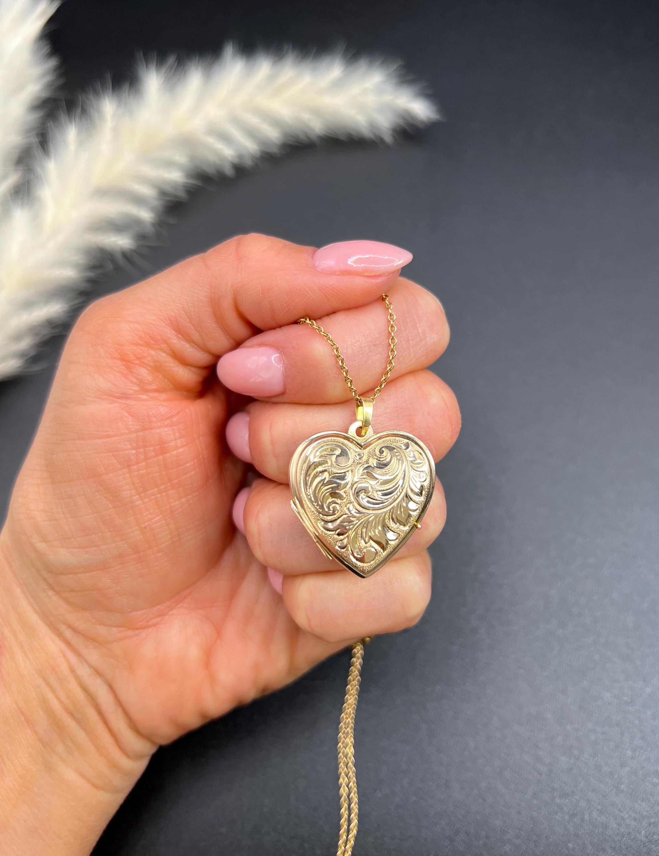 Vintage 9ct Rose Gold, Paisley Engraved Heart Locket, Hallmarked Birmingham 1992 For Sale 5