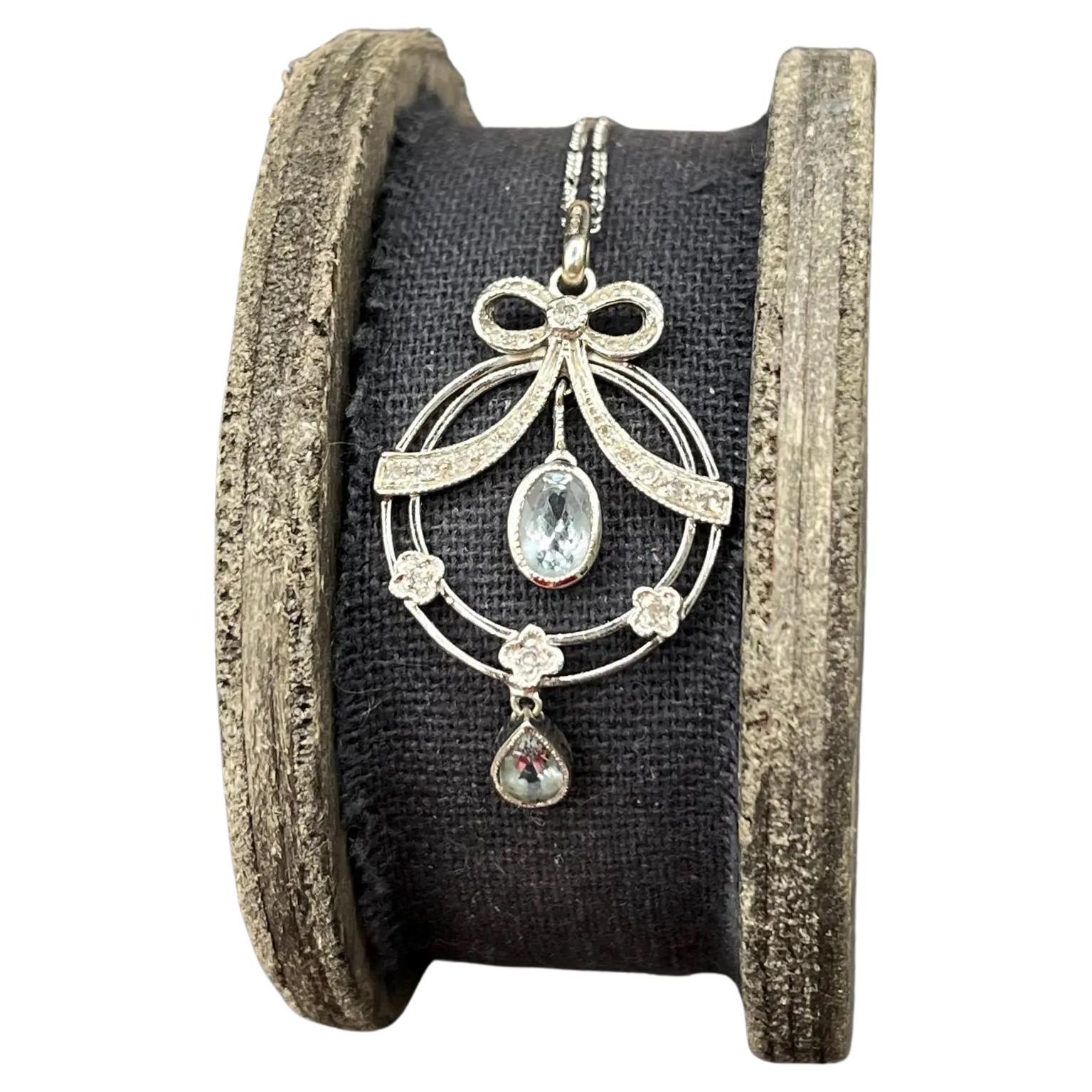 Ciondolo a goccia in oro bianco 9ct, stile Art Déco, con acquamarina e diamanti in vendita