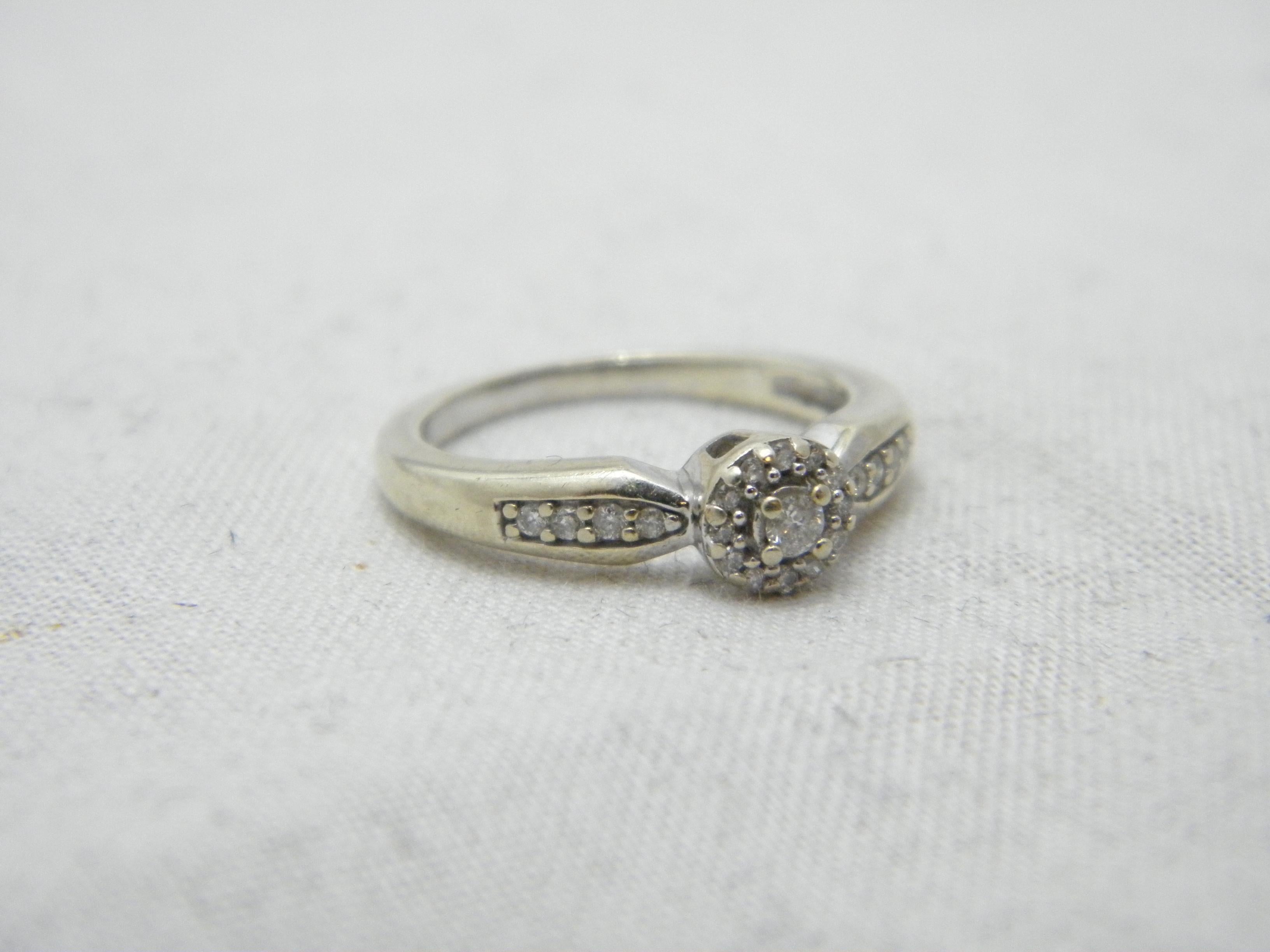 925 ec ring with diamonds