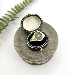 Vintage By, oro giallo 9 carati, anello con diamanti incastonati a forma di stella degli anni '40