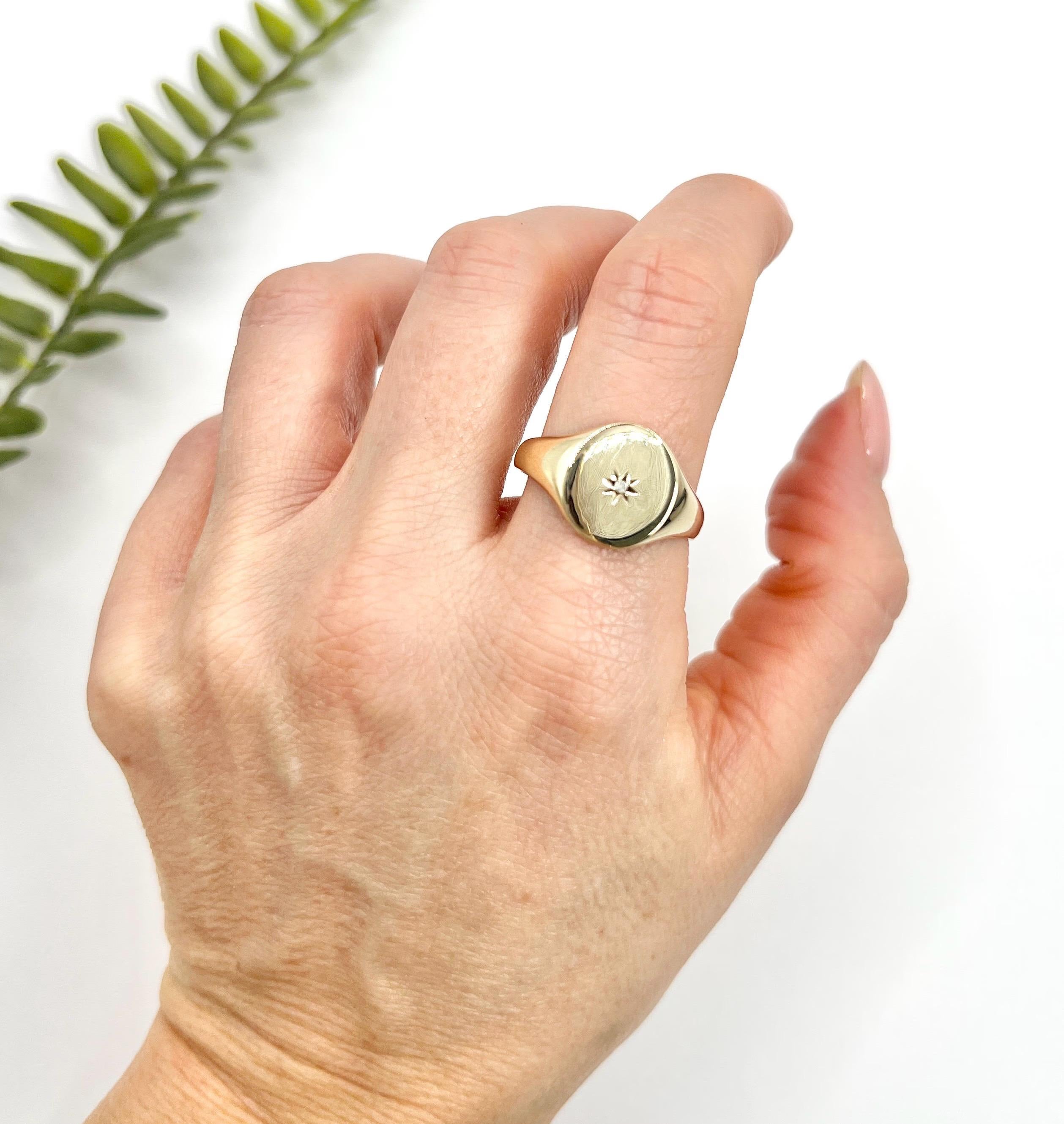 Vintage 9ct Yellow Gold, 1940s Oval Shaped Star Set Diamond Signet Ring 3