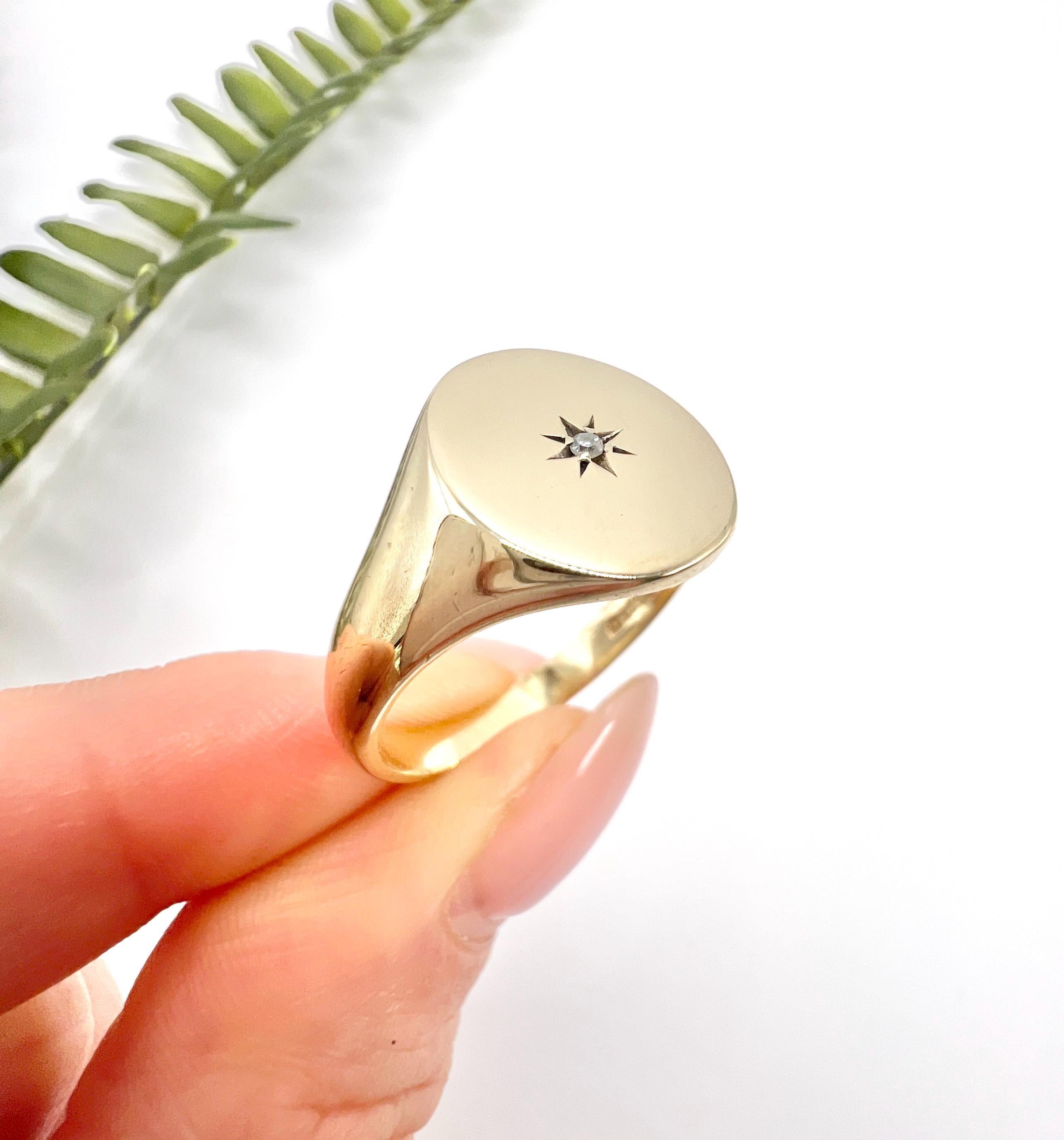 Vintage 9ct Yellow Gold, 1940s Oval Shaped Star Set Diamond Signet Ring 4