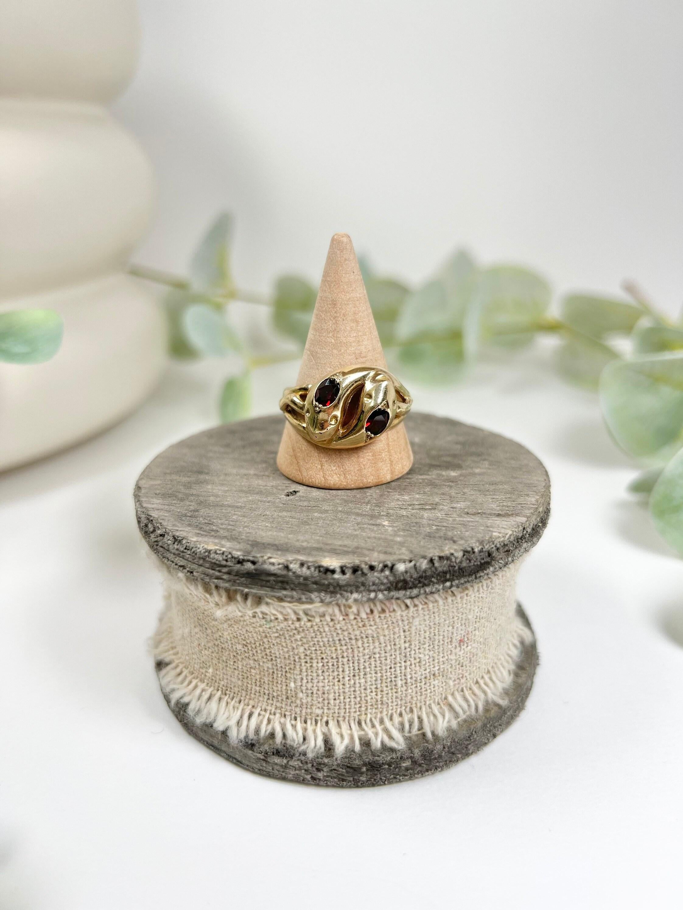 Vintage 9ct Yellow Gold 1960’s Double Headed Garnet Snake Ring For Sale 2