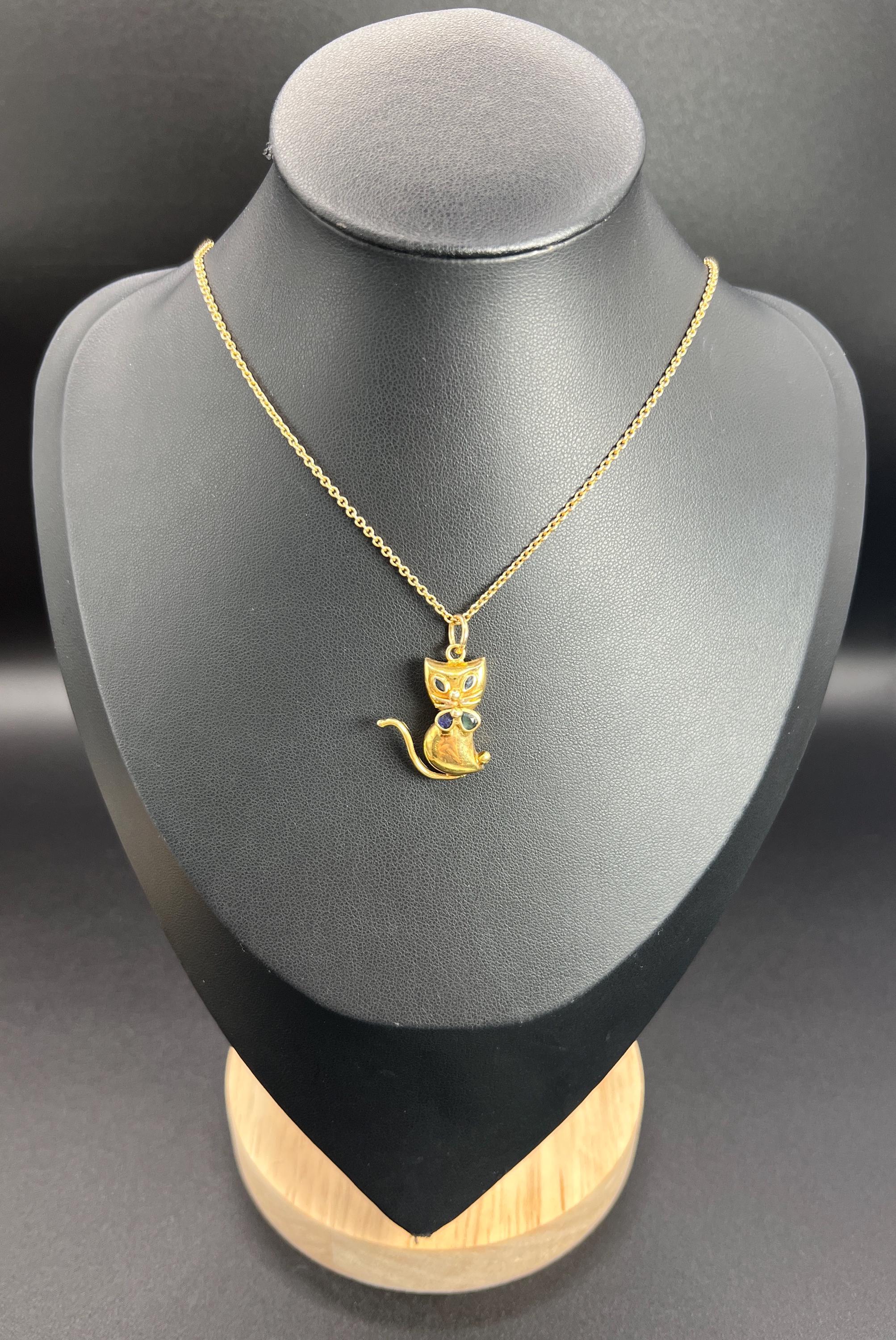 Vintage 9ct Yellow Gold, 1980s Cat Pendant with Dark Blue Stone Collar & Eyes 6