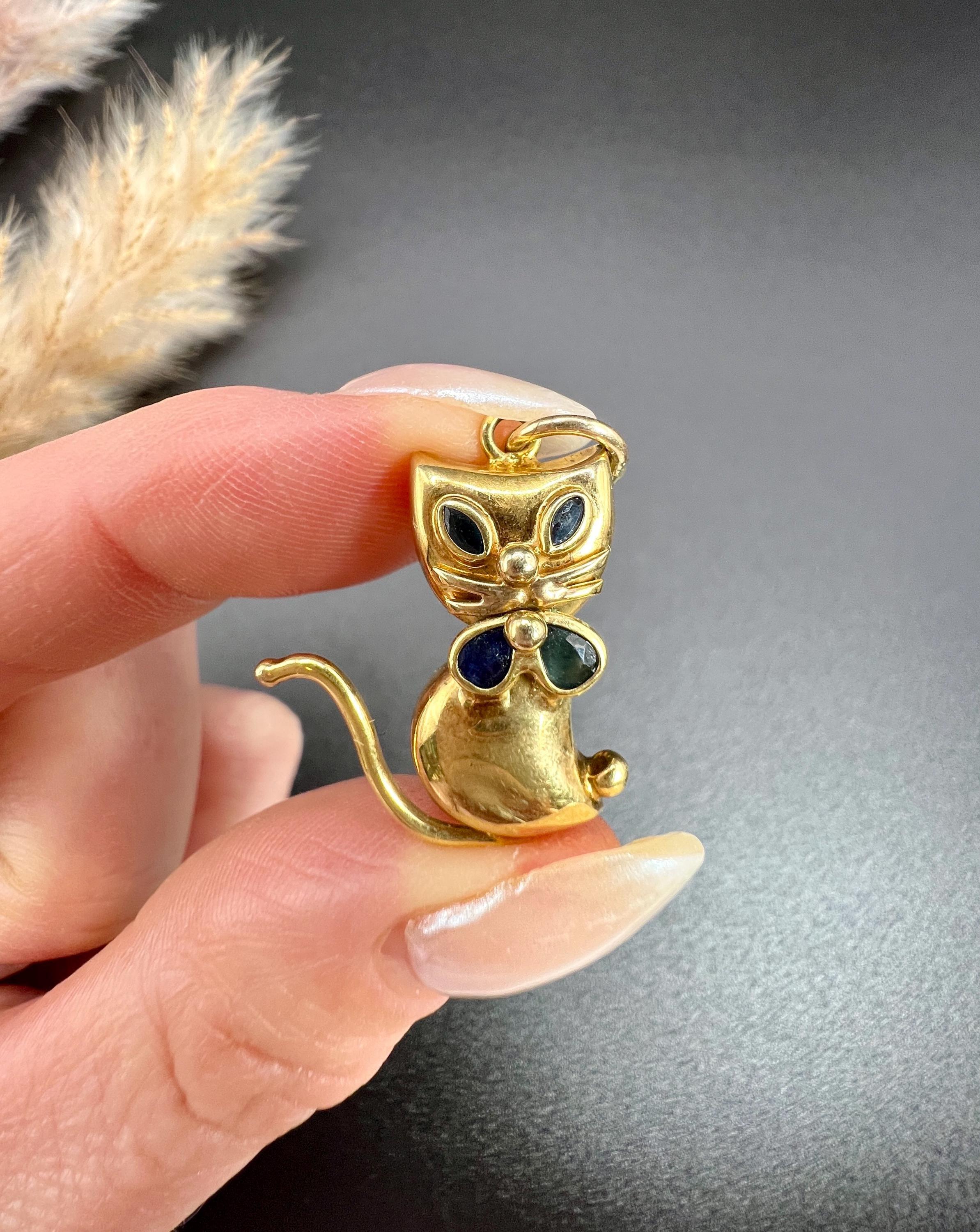 Vintage 9ct Yellow Gold, 1980s Cat Pendant with Dark Blue Stone Collar & Eyes 2