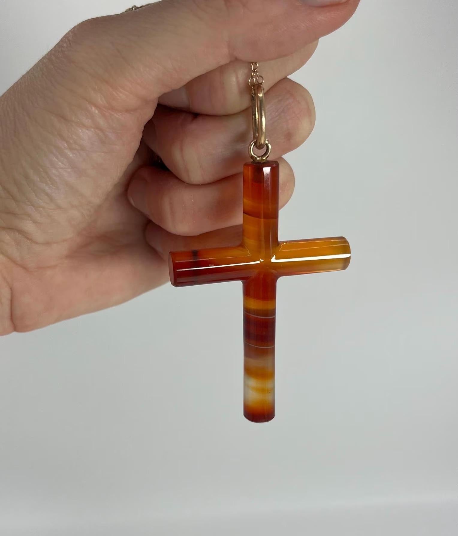 Vintage 9ct Yellow Gold Agate, Cross Pendant, Religious Jewellery (Cabochon) im Angebot