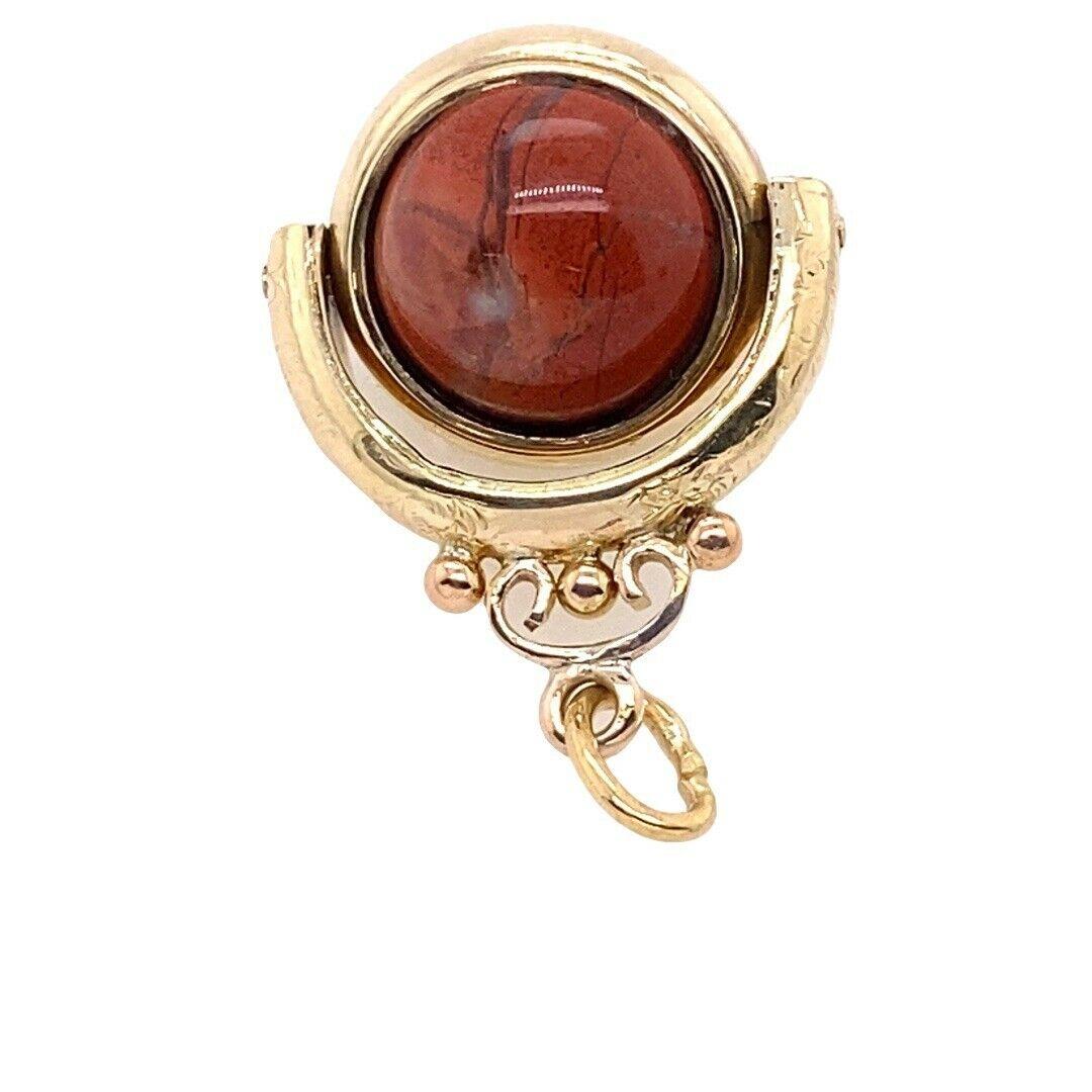 Vintage 9ct Yellow Gold Cornelian/Bloodstone Swivel Charm In Excellent Condition In London, GB