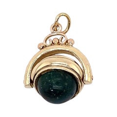 Vintage 9ct Yellow Gold Cornelian/Bloodstone Swivel Charm