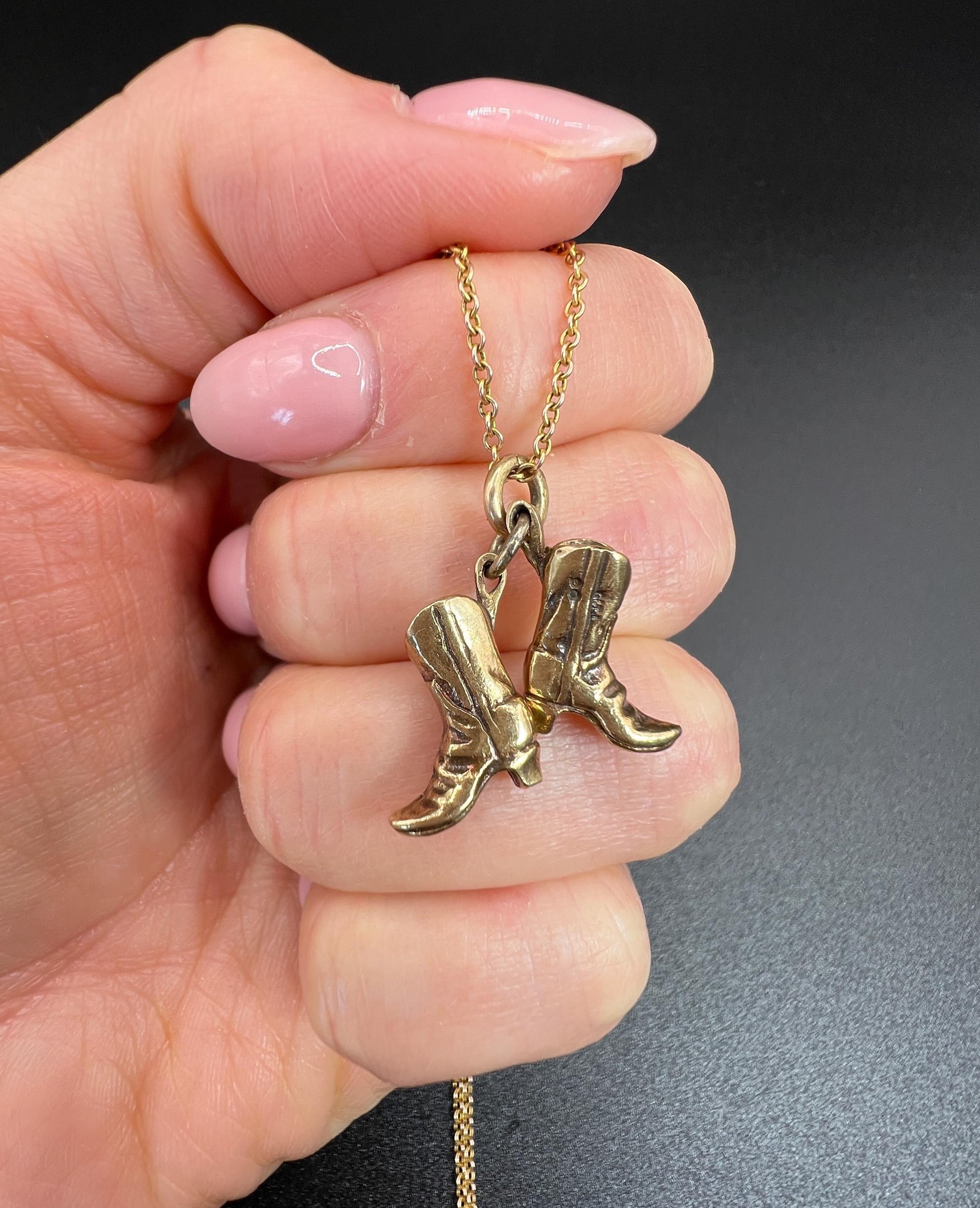 Ciondolo con stivali da cowboy in oro giallo 9ct, vintage, con marchio Londra 1969 in vendita 1