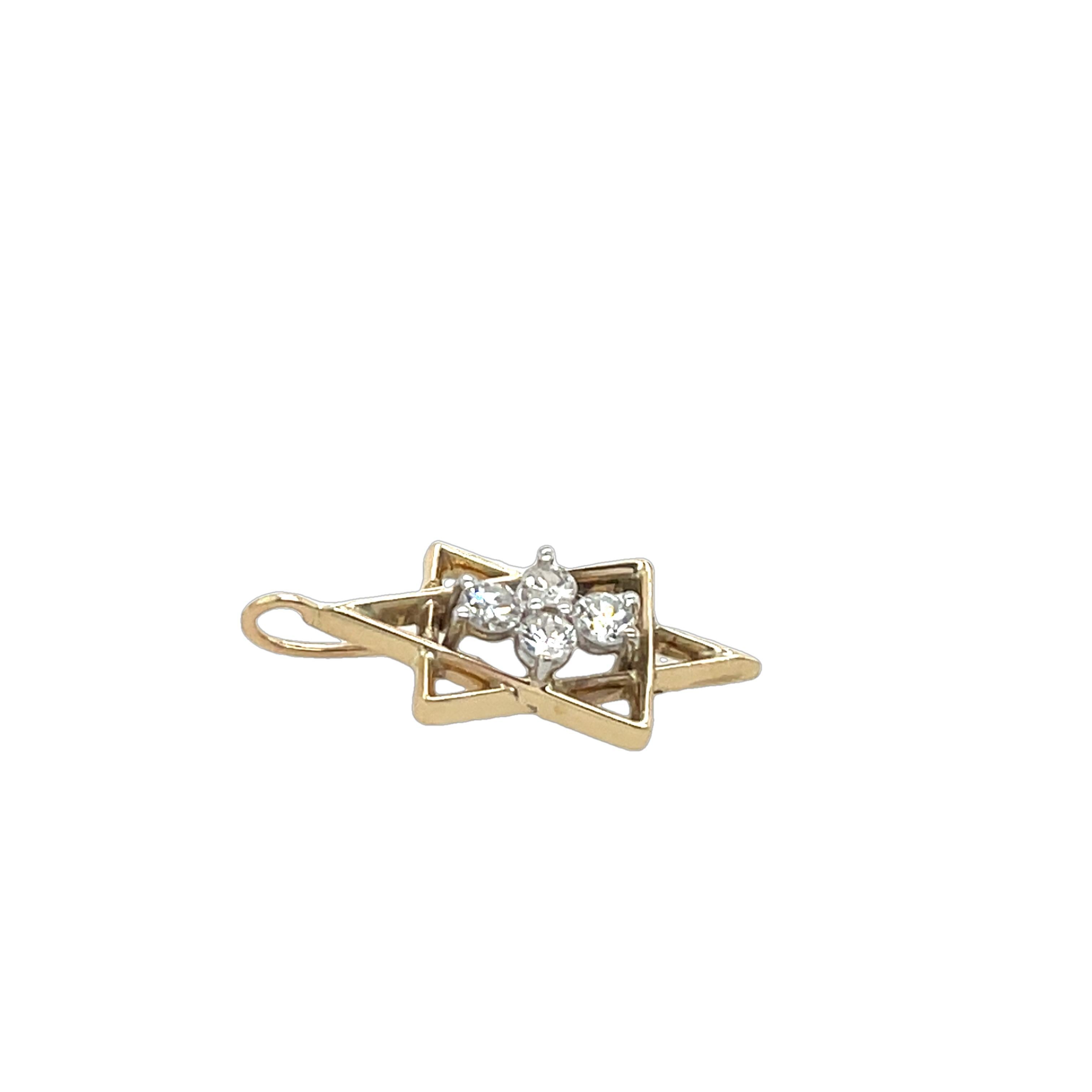 Vintage 9ct Yellow Gold Diamond Star of David Pendant In Excellent Condition For Sale In London, GB